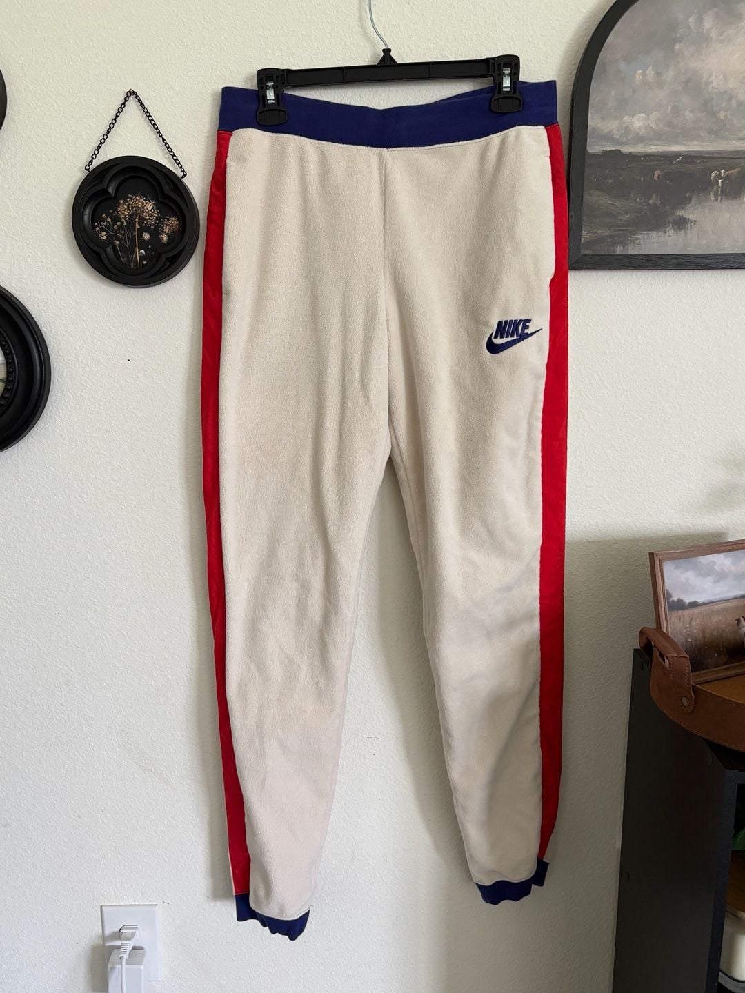 Nike Fleece Sweatpants Size M Off-White Red Blue 2