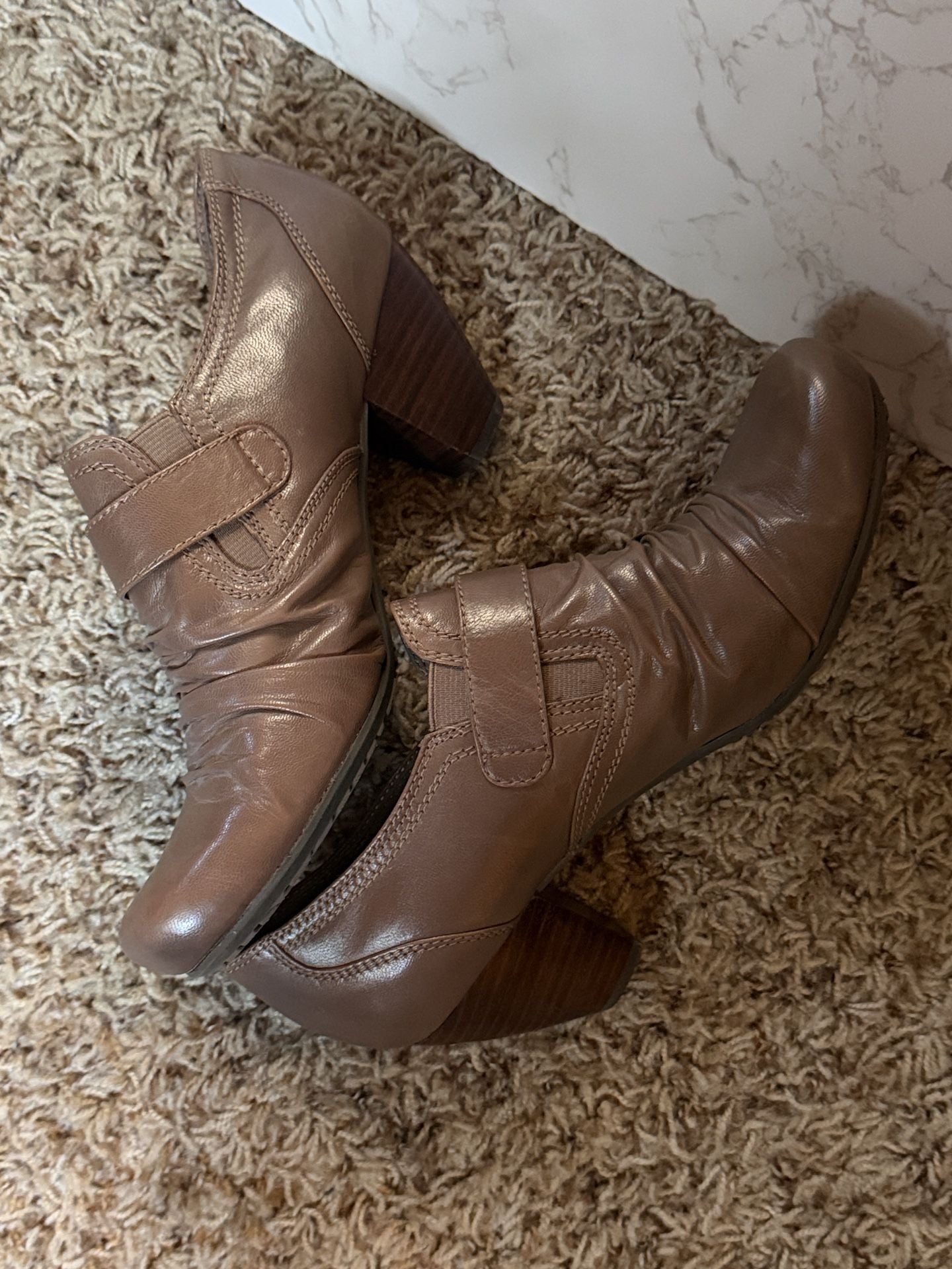 Bare Traps Heeled Booties Brown Ruched Buckle Shoes 8