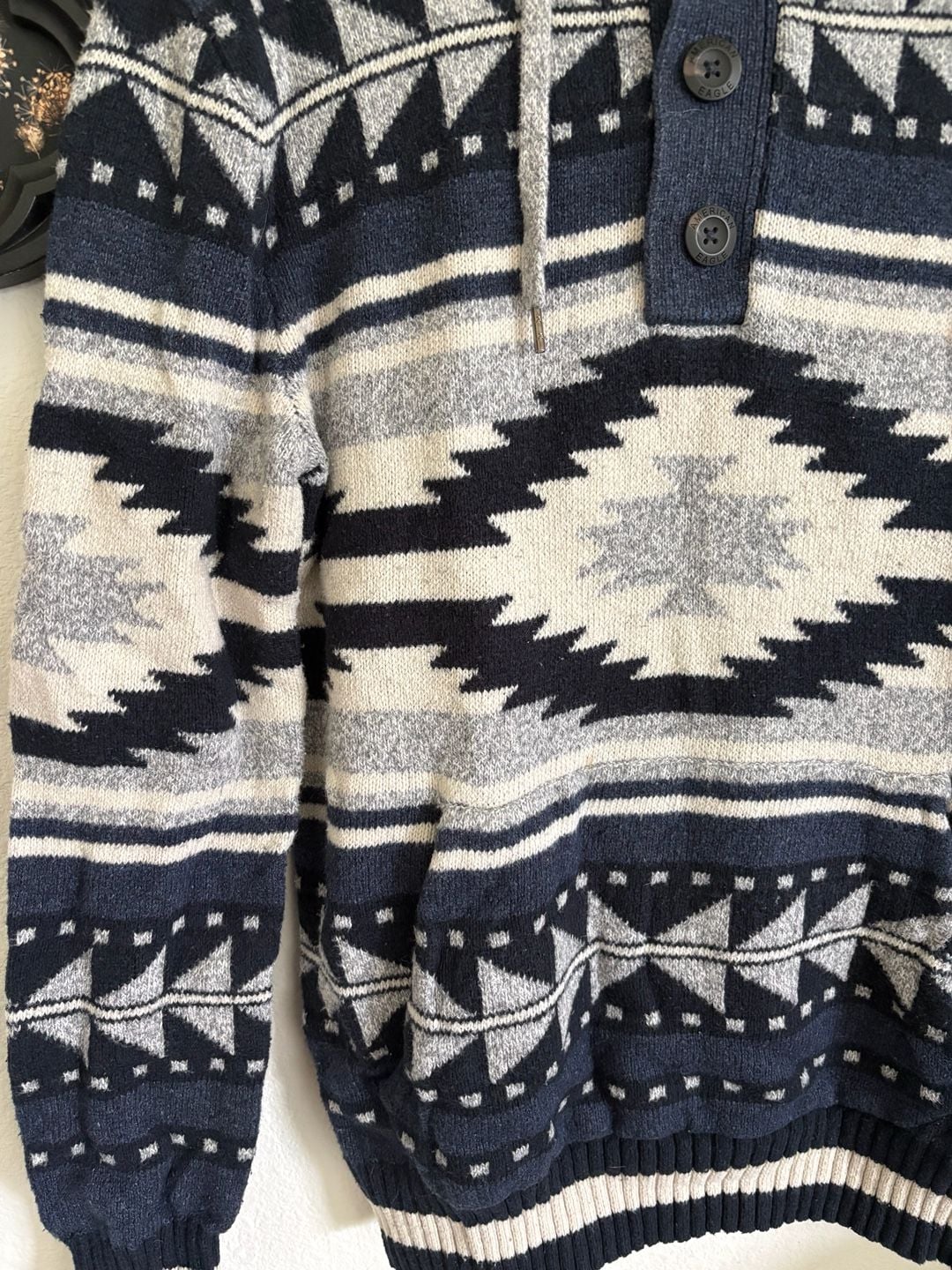 American Eagle Outfitters Sweater Hoodie XS Aztec Print 3
