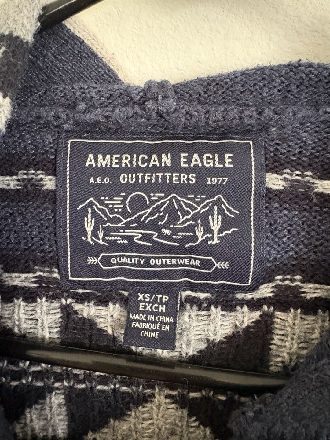 American Eagle Outfitters Sweater Hoodie XS Aztec Print 7