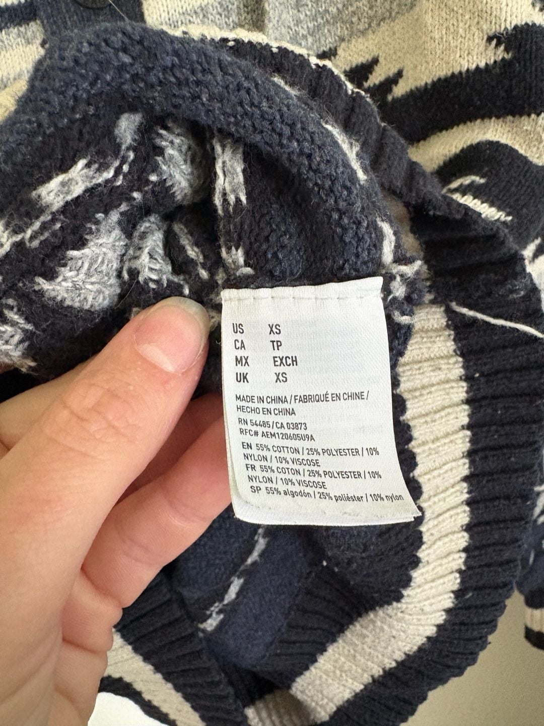 American Eagle Outfitters Sweater Hoodie XS Aztec Print 8