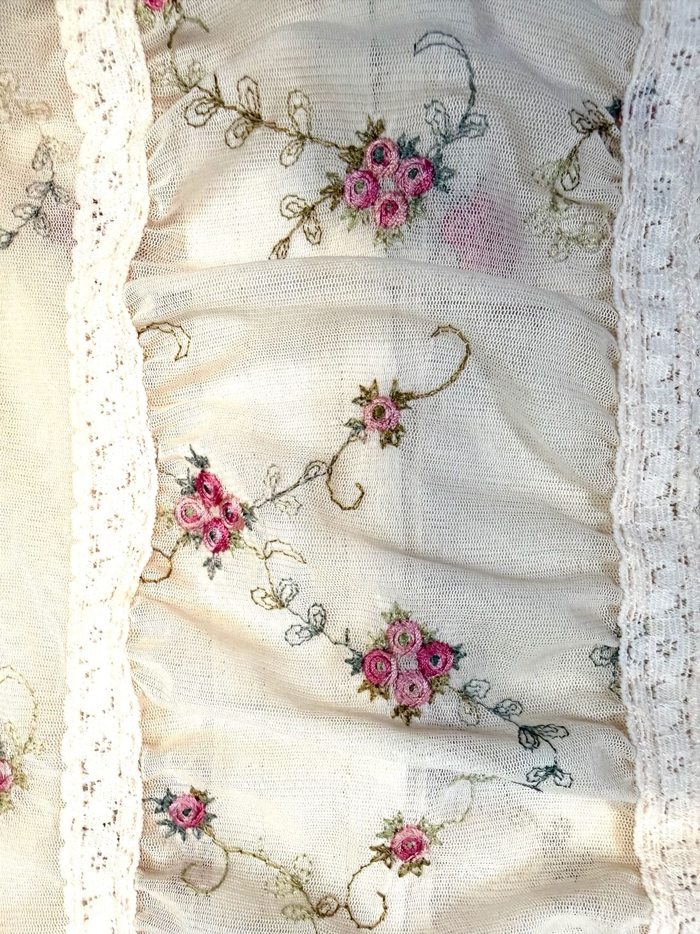 Rampage Women's Bustier Corset Top 34A Y2K Coquette Fairycore Balletcore Whimsigoth Floral Embroidered Sheer Mesh Cream Pink Rose Lace Trim Underwire Hook Eye Vintage 2000s 7