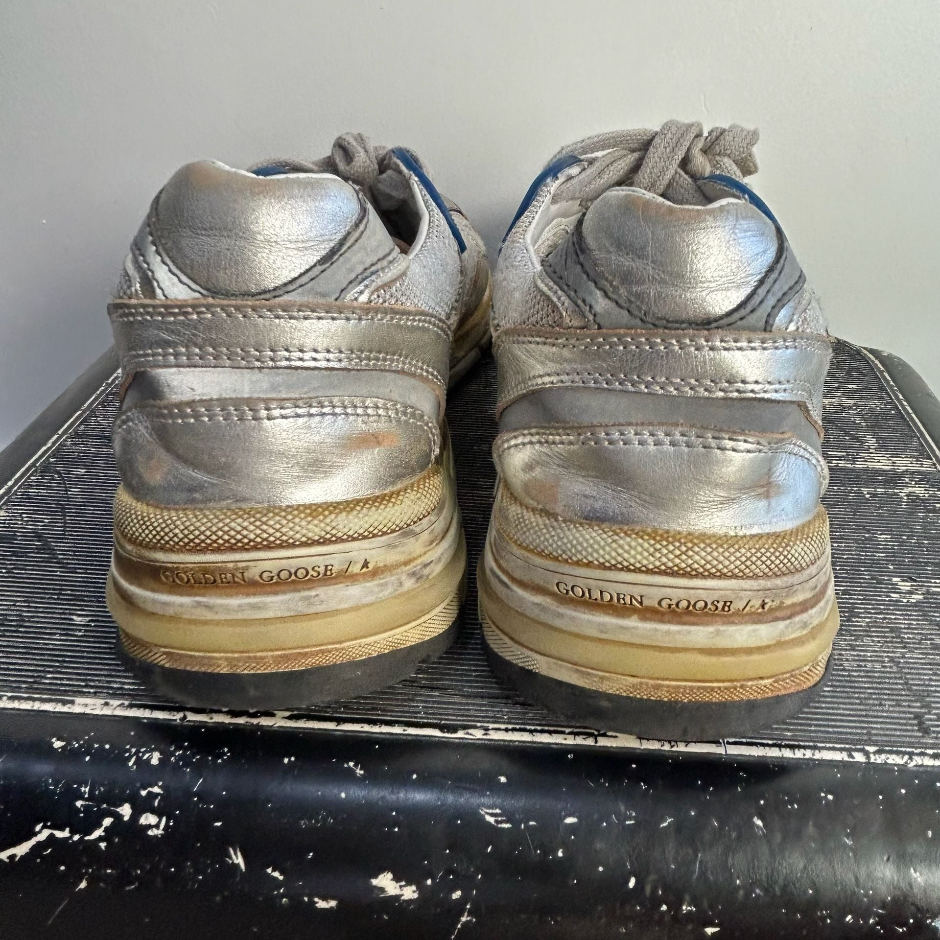 Golden Goose Dad-Star Sneakers Silver Metallic Leather SZ mens 6-6.5 women 8-8.5 4