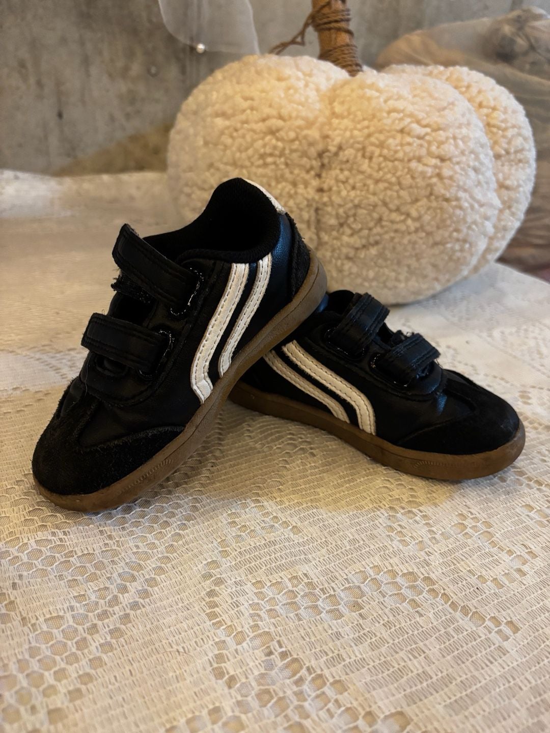 Toddler Shoes Size 7 Black White Sneakers 3