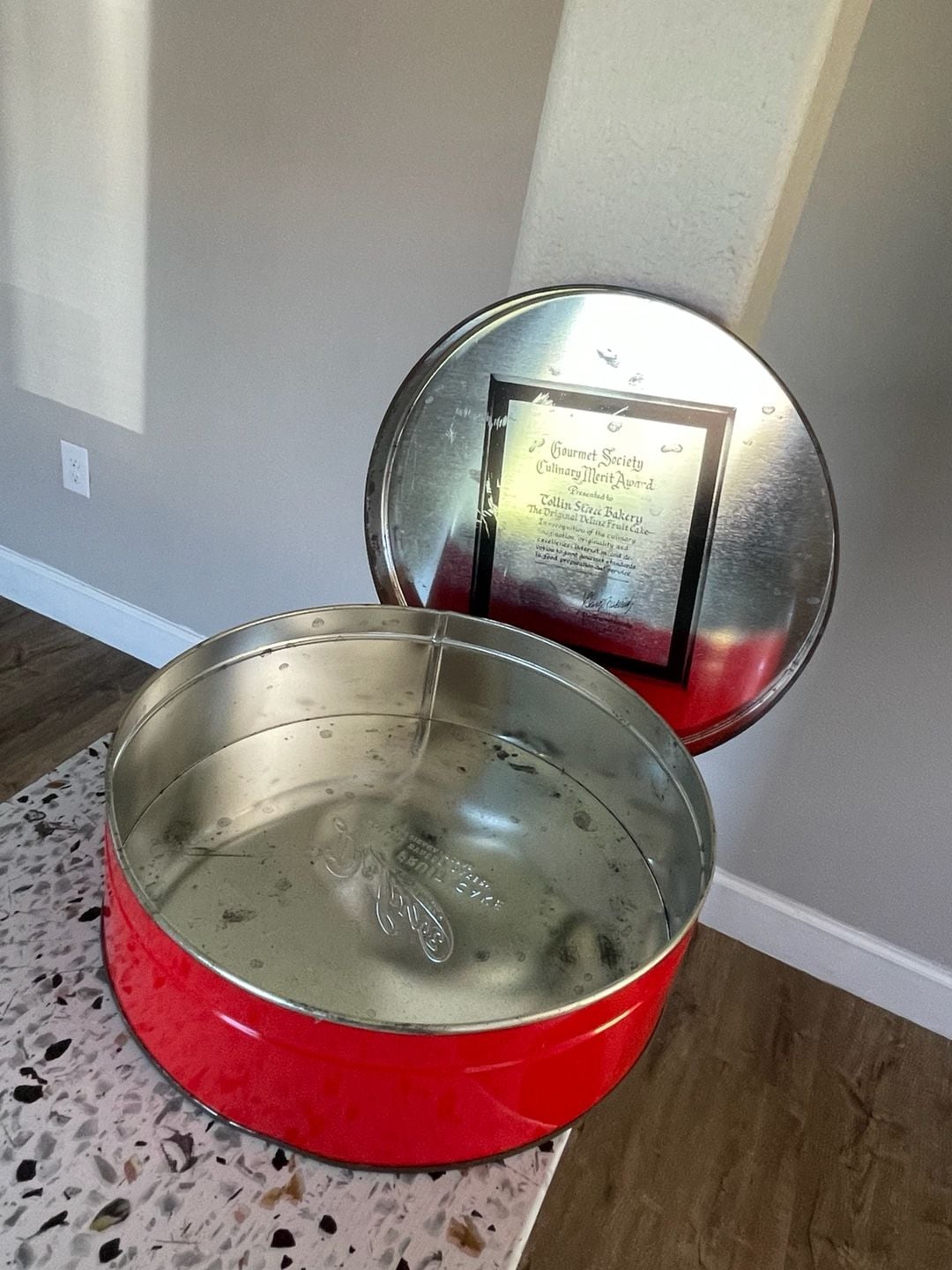 Collin Street Bakery DeLuxe Fruit Cake Tin 2