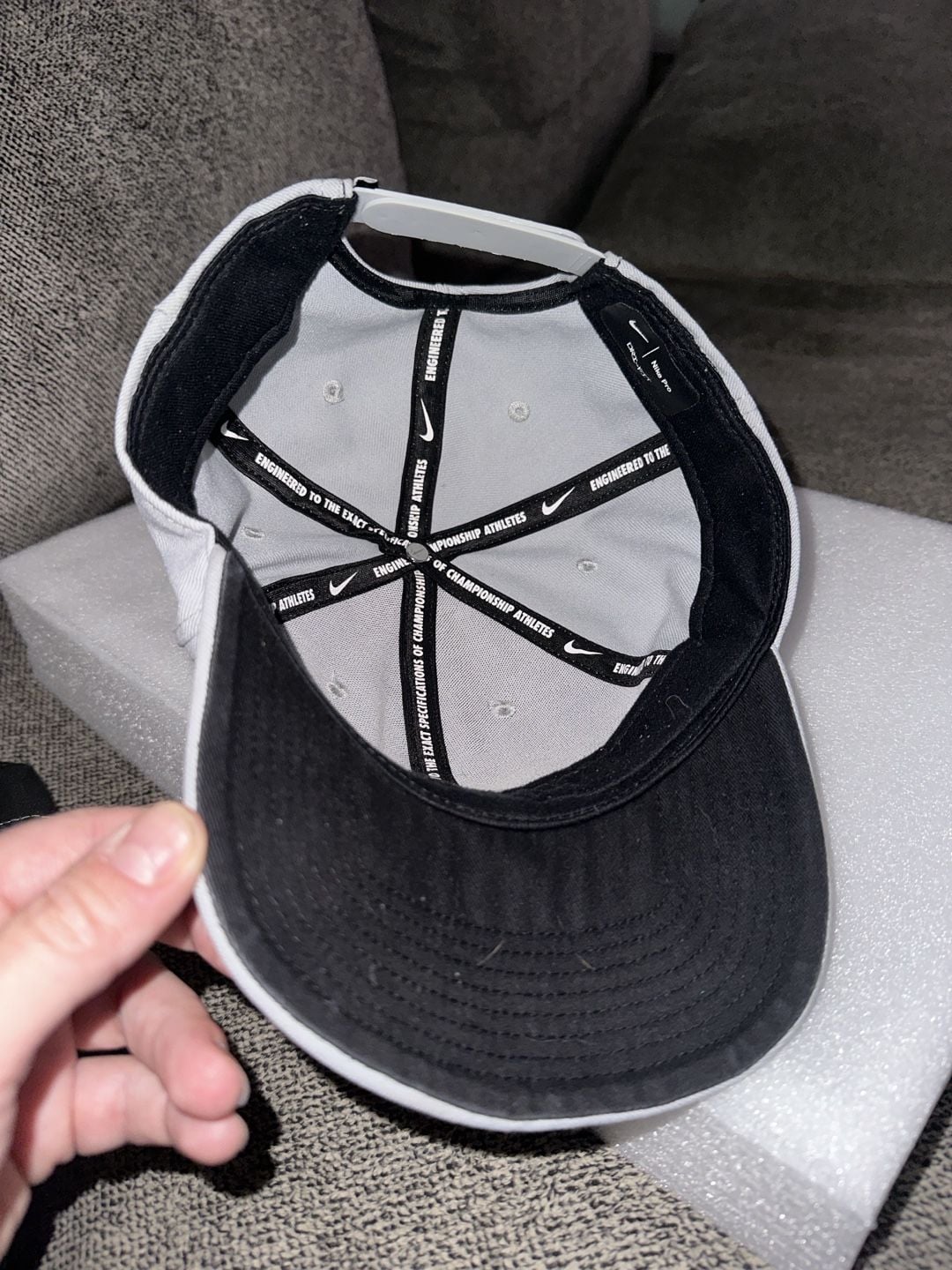Nike Pro Snapback Hat Gray Black Embroidered Logo 4