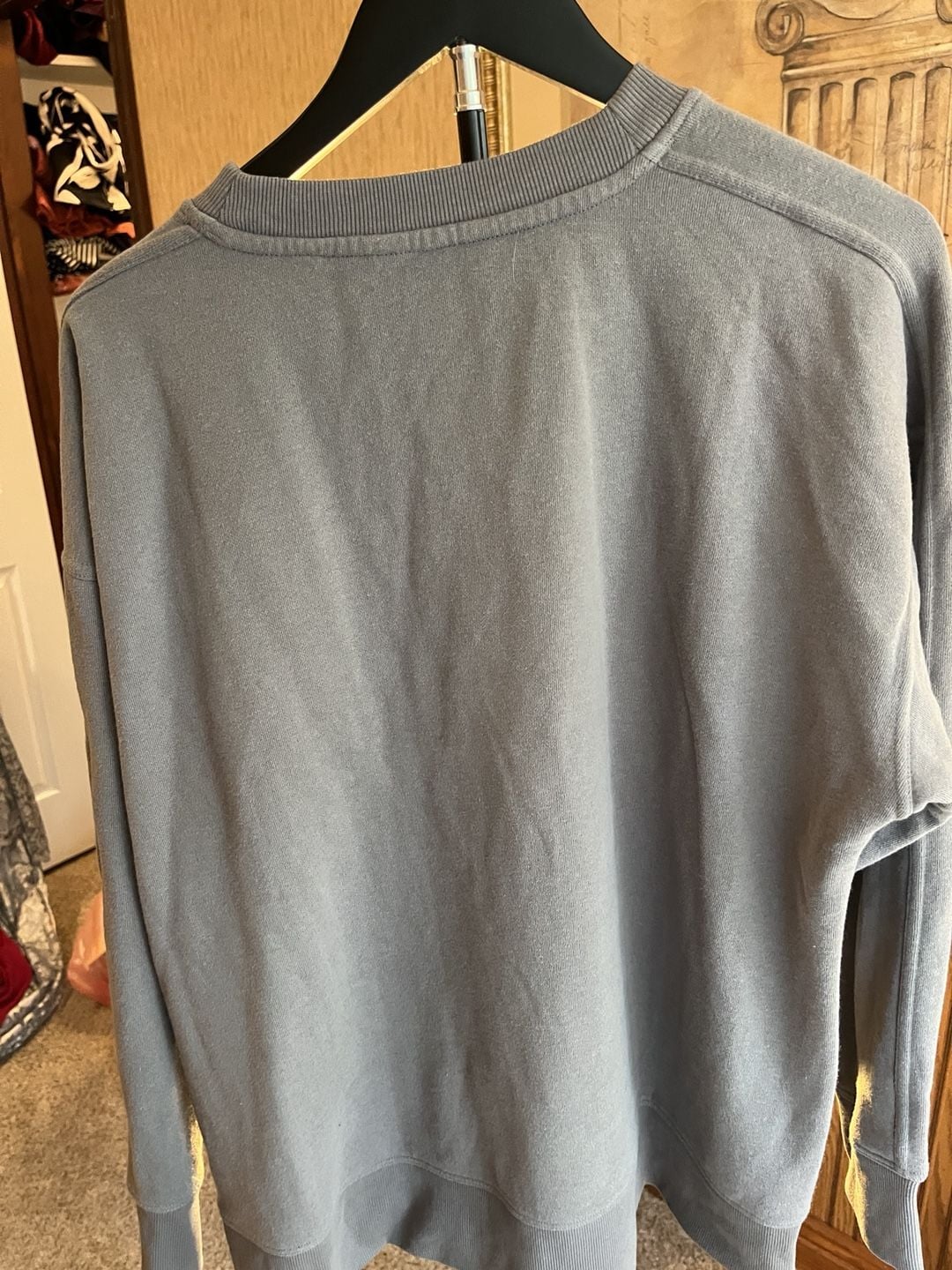 DKNY Crewneck Sweatshirt Size L Gray 10