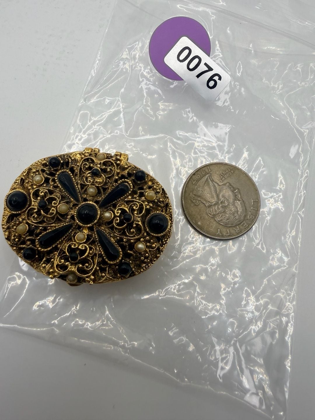 Vintage Ornate Filigree Trinket Box Gold Tone Black Pearls 7