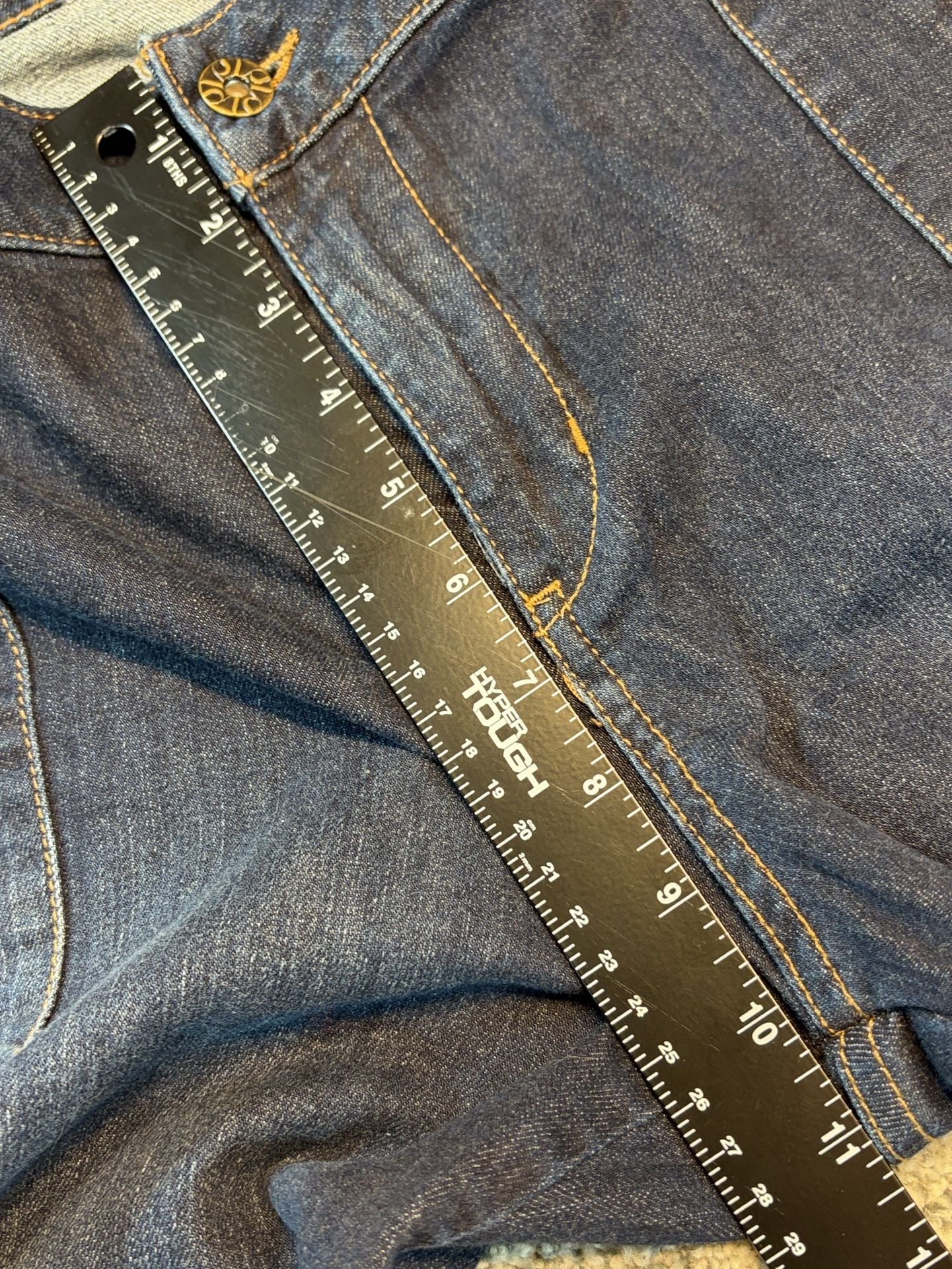 Simply Vera Wang Straight Jeans Size 14 Dark Wash Pocket Detail 9