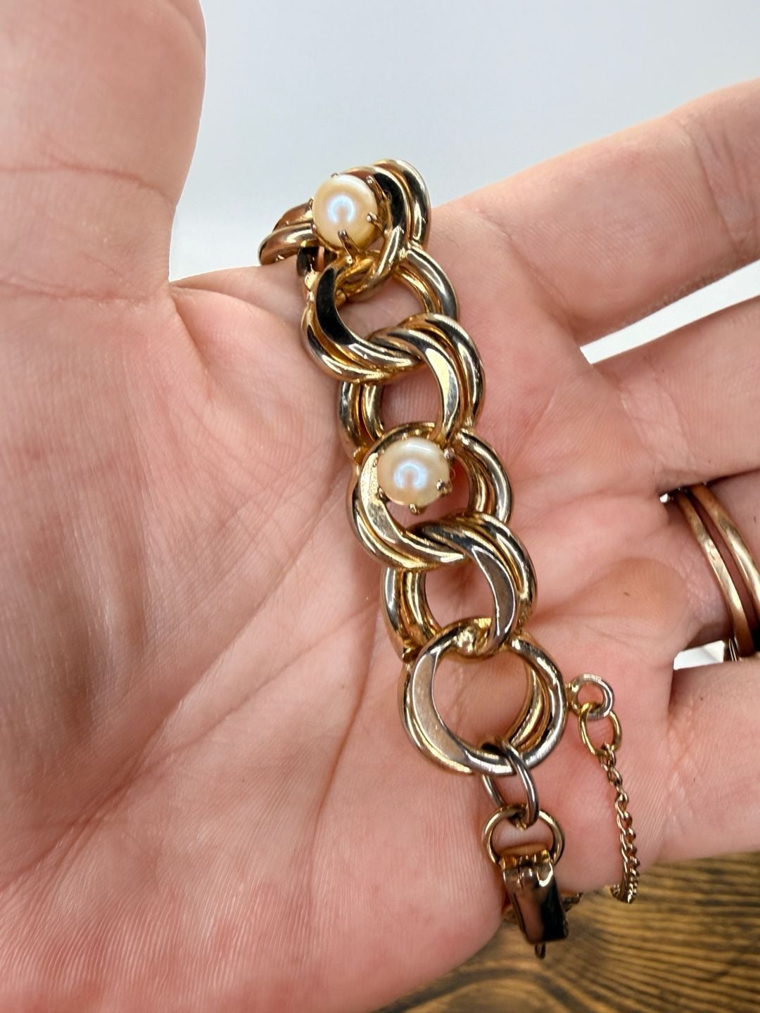 Vintage Faux Pearl Gold Tone Double Link Charm Bracelet 7 In 2