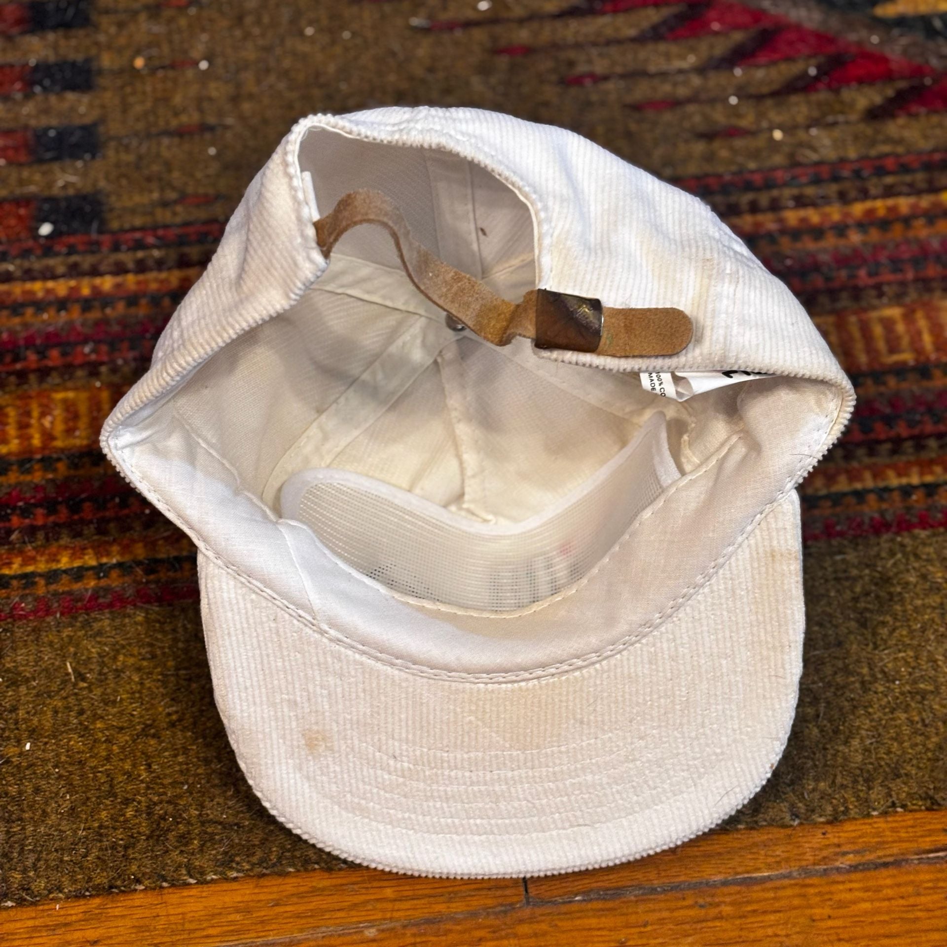 Vintage ‘90s Fila White Corduroy Flat Bill Hat with Embroidered Logo 7