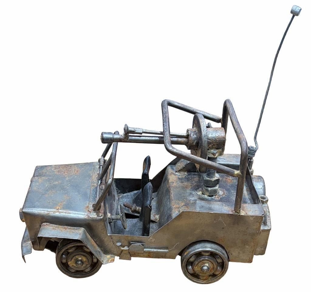Handmade Metal Recycled Scrap Art Military Jeep Sculpture 3