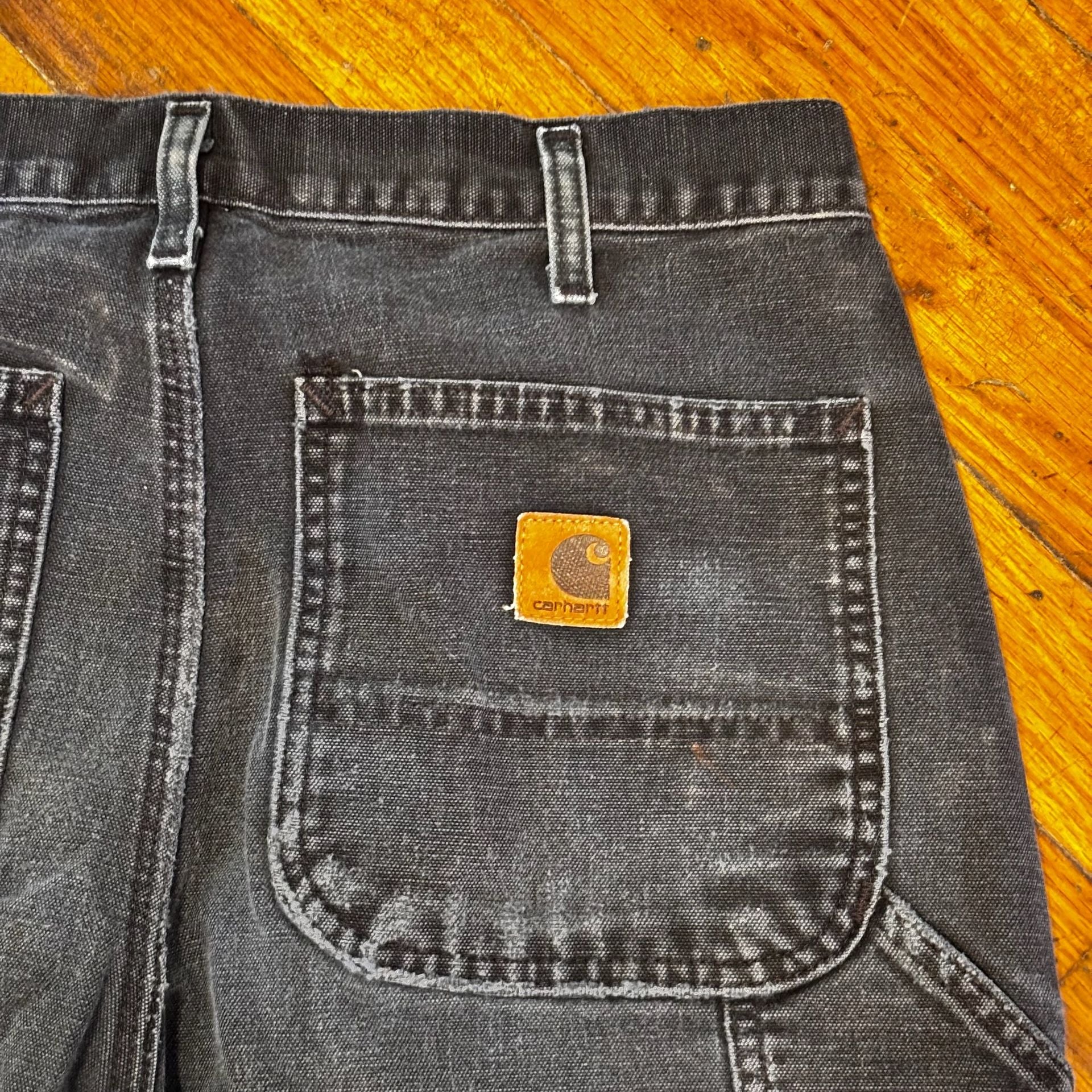 Vintage 2004 Carhartt B11 BLK Dungaree Fit 33x36 Distressed, Painted Work Pants 3