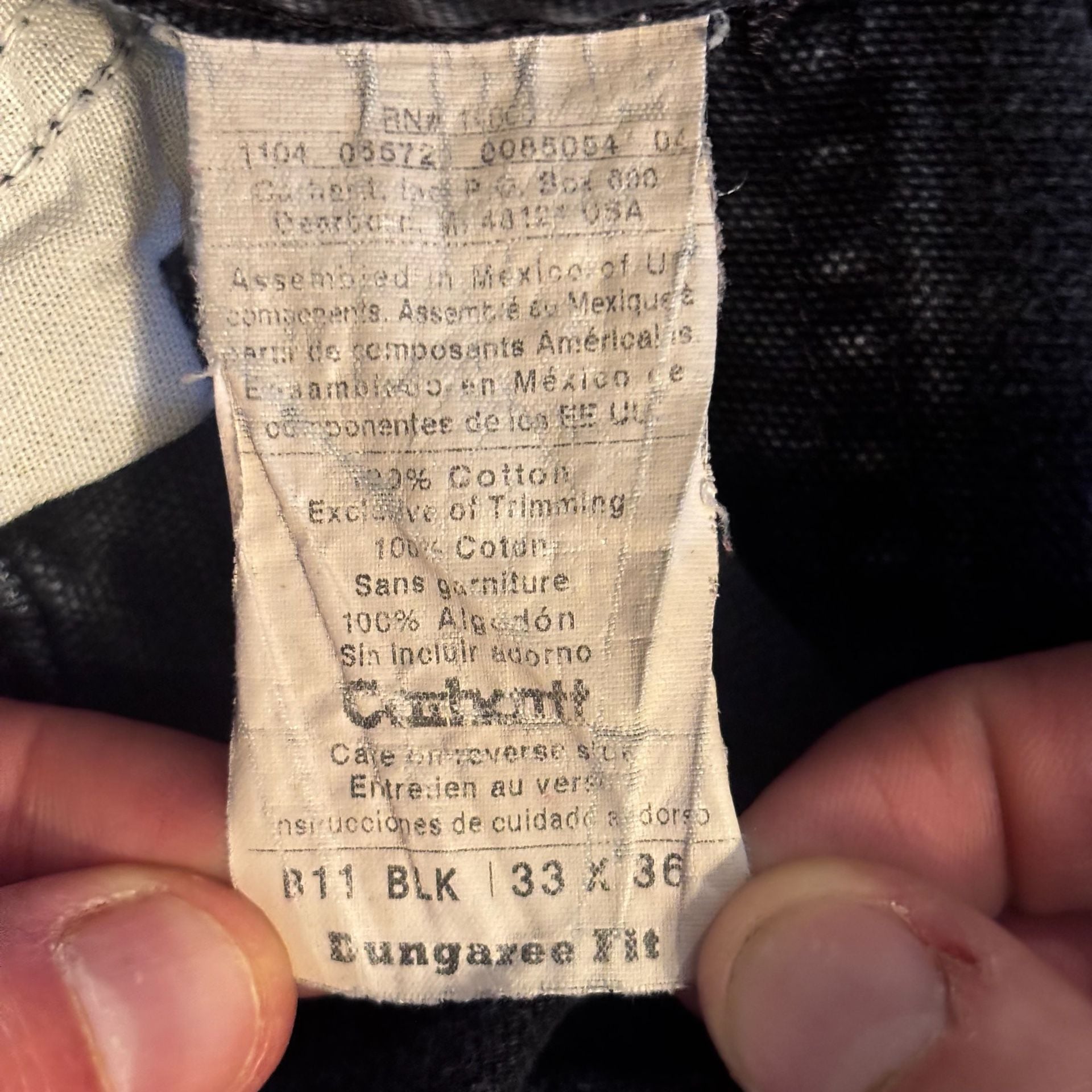 Vintage 2004 Carhartt B11 BLK Dungaree Fit 33x36 Distressed, Painted Work Pants 4