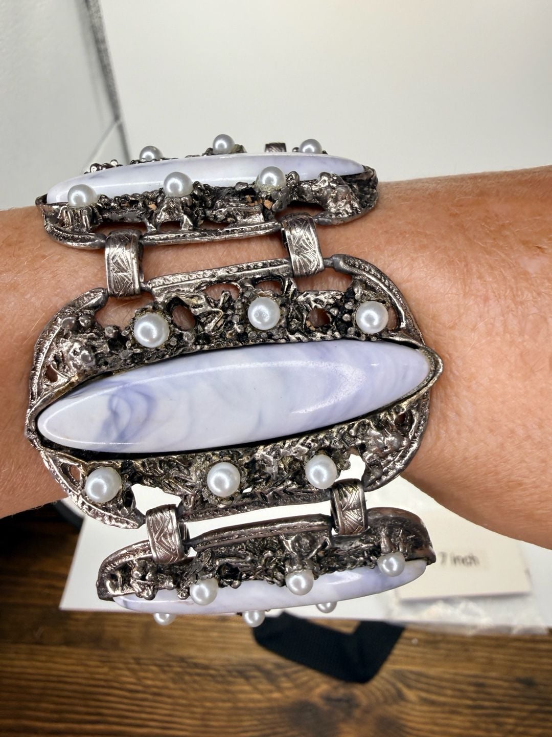 Vintage Ornate Silver Tone Faux Pearl Link Bracelet 1
