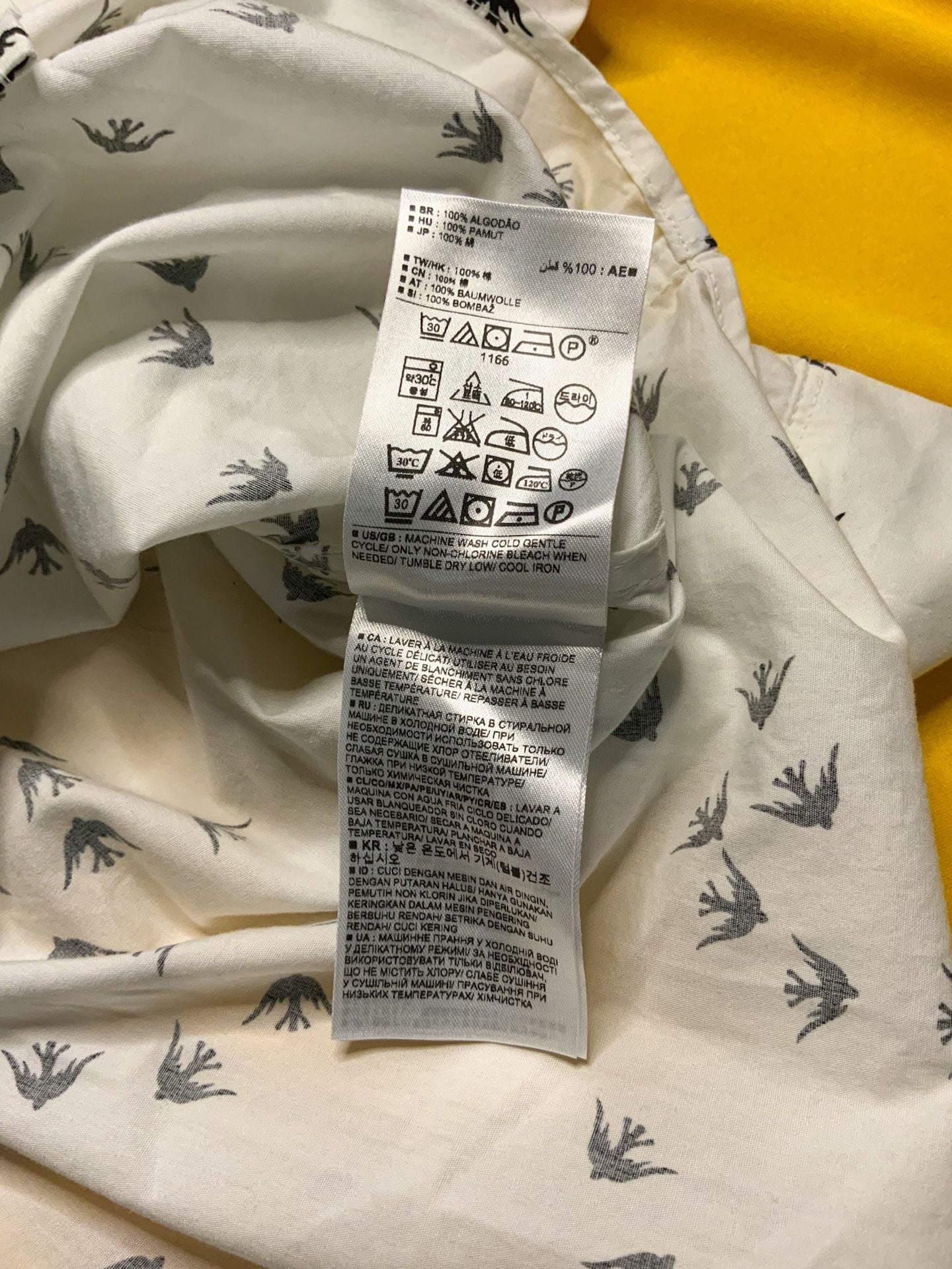 Banana Republic Soft Wash Shirt Women’s Size S Bird Print 7