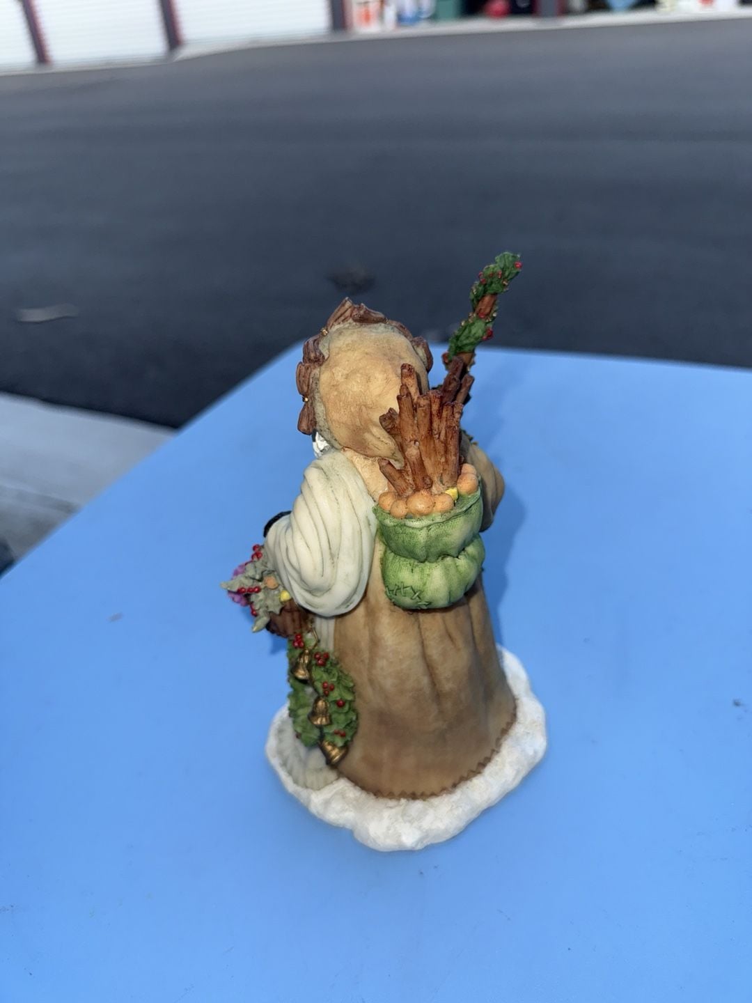 Peggy Abrams Father Christmas Figurine Item No. 9535 1997 4