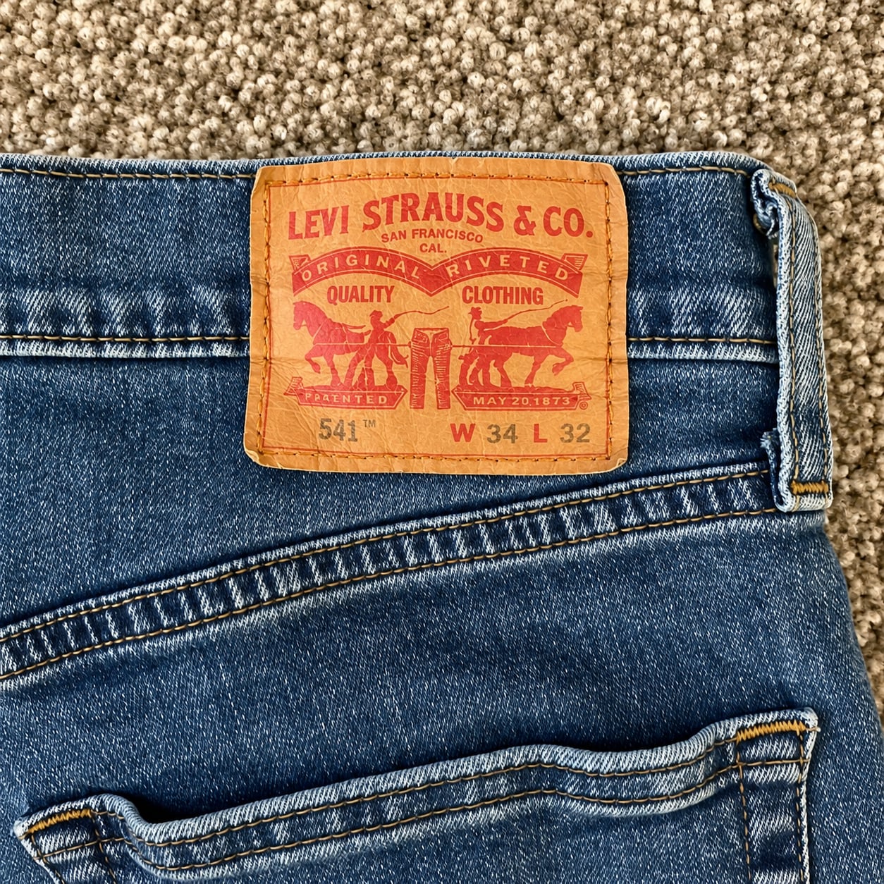 541™ Athletic Taper Men's Jeans - Medium Wash, Size 34x32 4