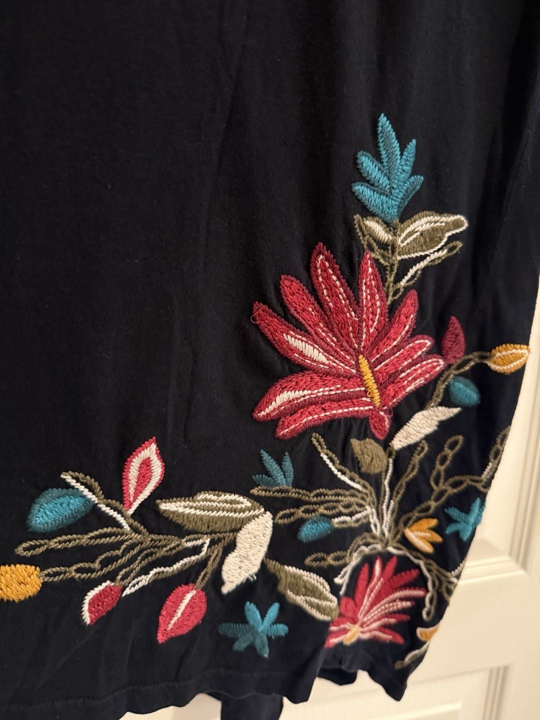 Johnny Was JWLA Embroidered Tunic Size M Black Floral Boho Western Dark Romance 4