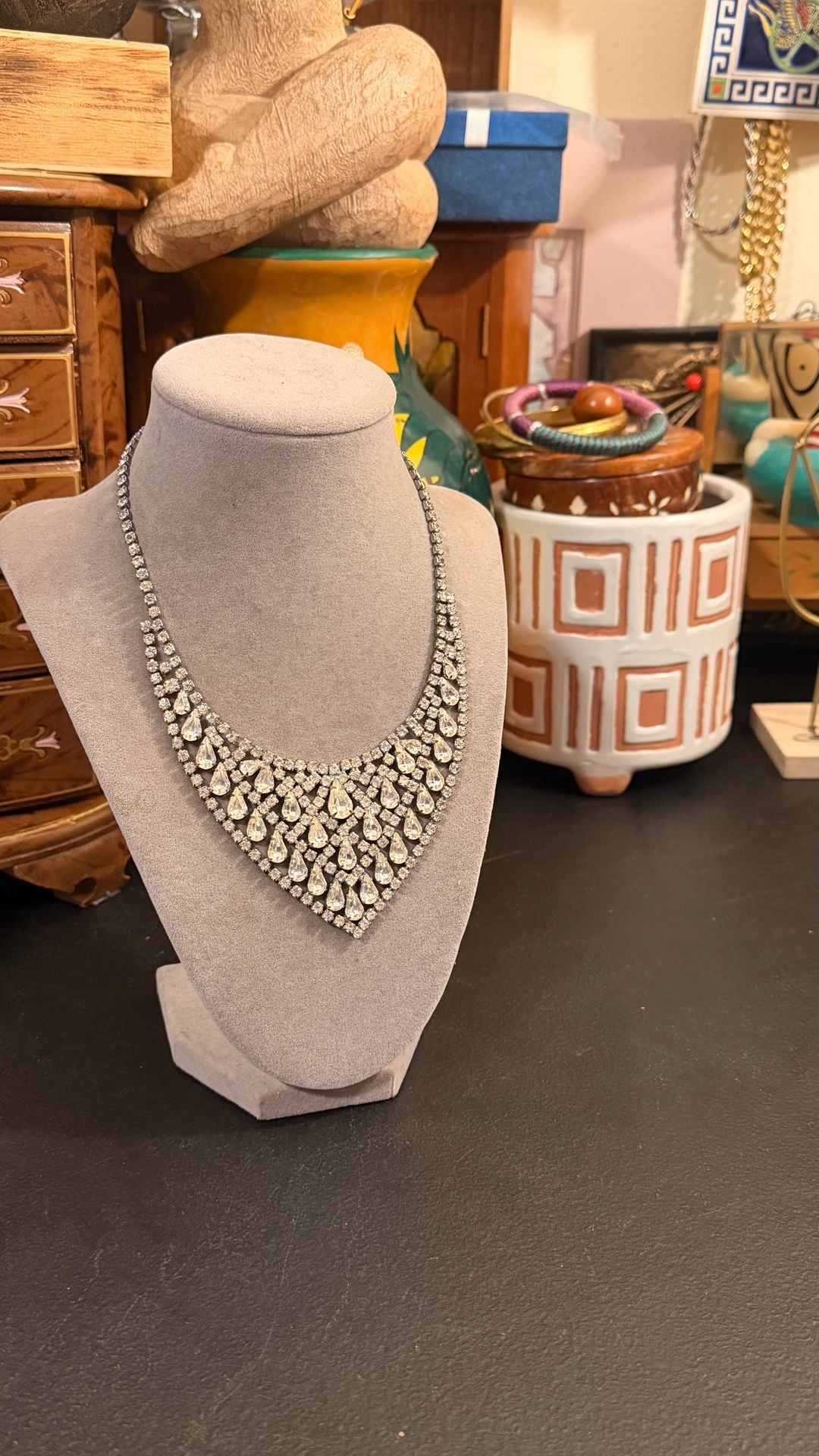 Weiss Rhinestone Bib Necklace Vintage 3