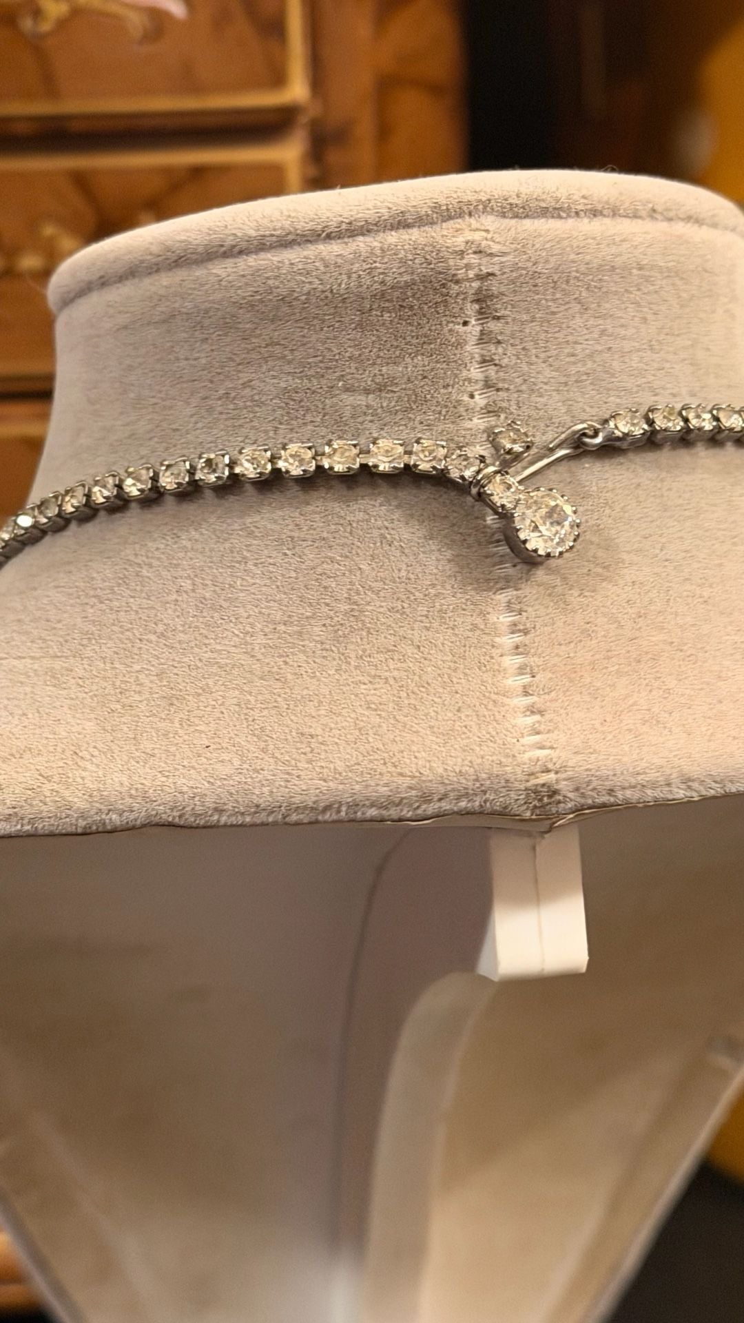 Weiss Rhinestone Bib Necklace Vintage 6
