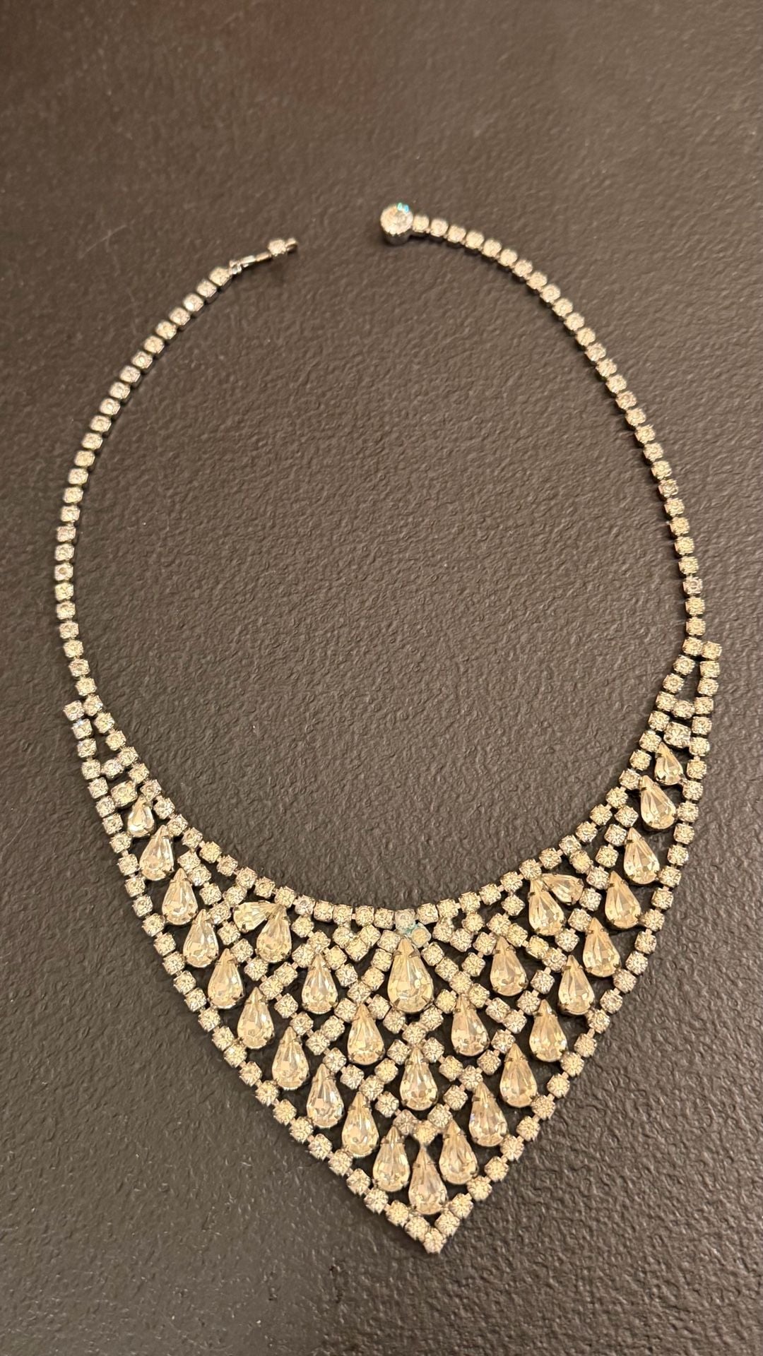 Weiss Rhinestone Bib Necklace Vintage 8