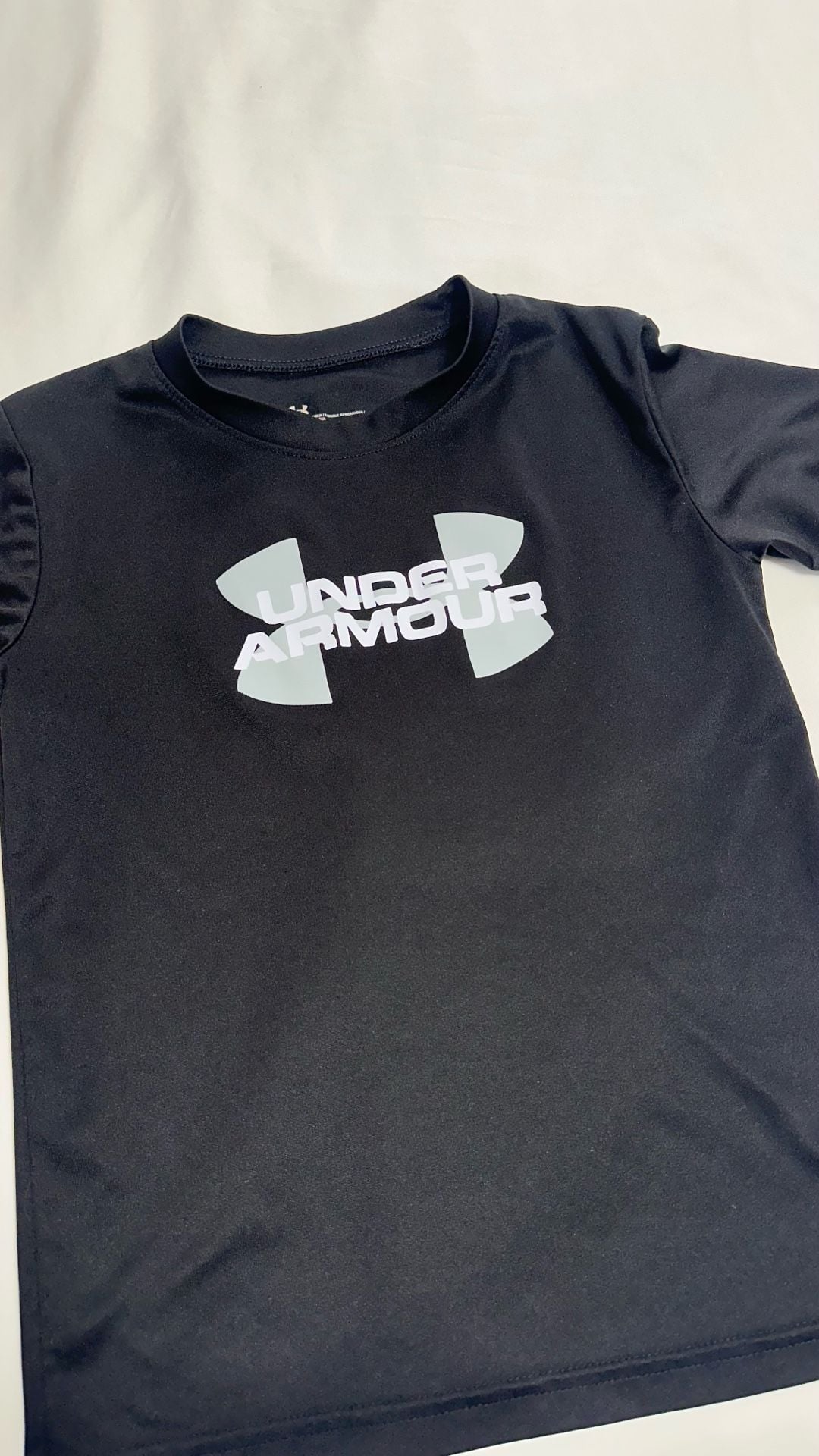 Under Armour Logo T-Shirt Size 6 Black Athletic Short Sleeve 3