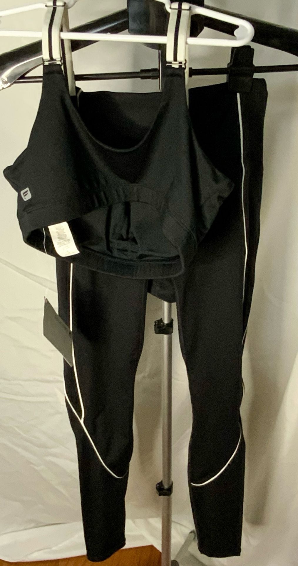 NWT Fabletics Maya Sports Bra NWOT Motion365 Leggings Set Women’s Size S 2