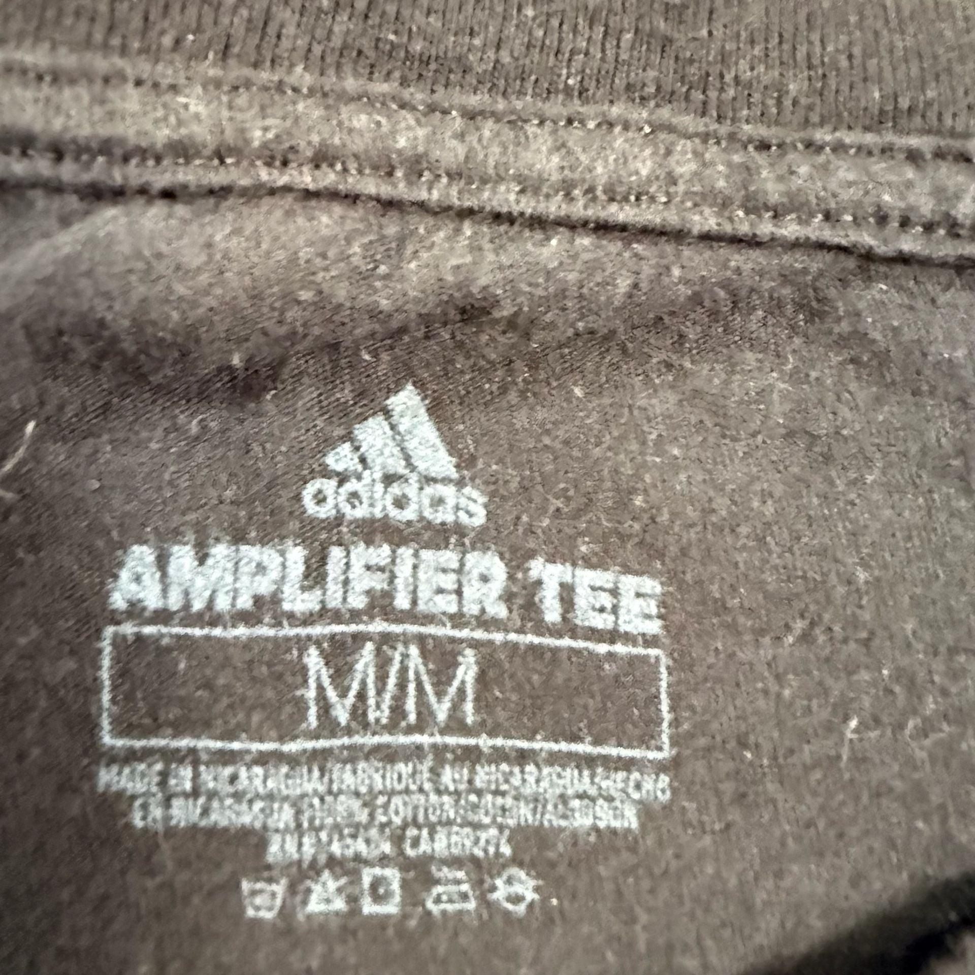 Adidas Amplifier Tee Men's Medium Black Red Badge of Sport Graphic T-Shirt 4