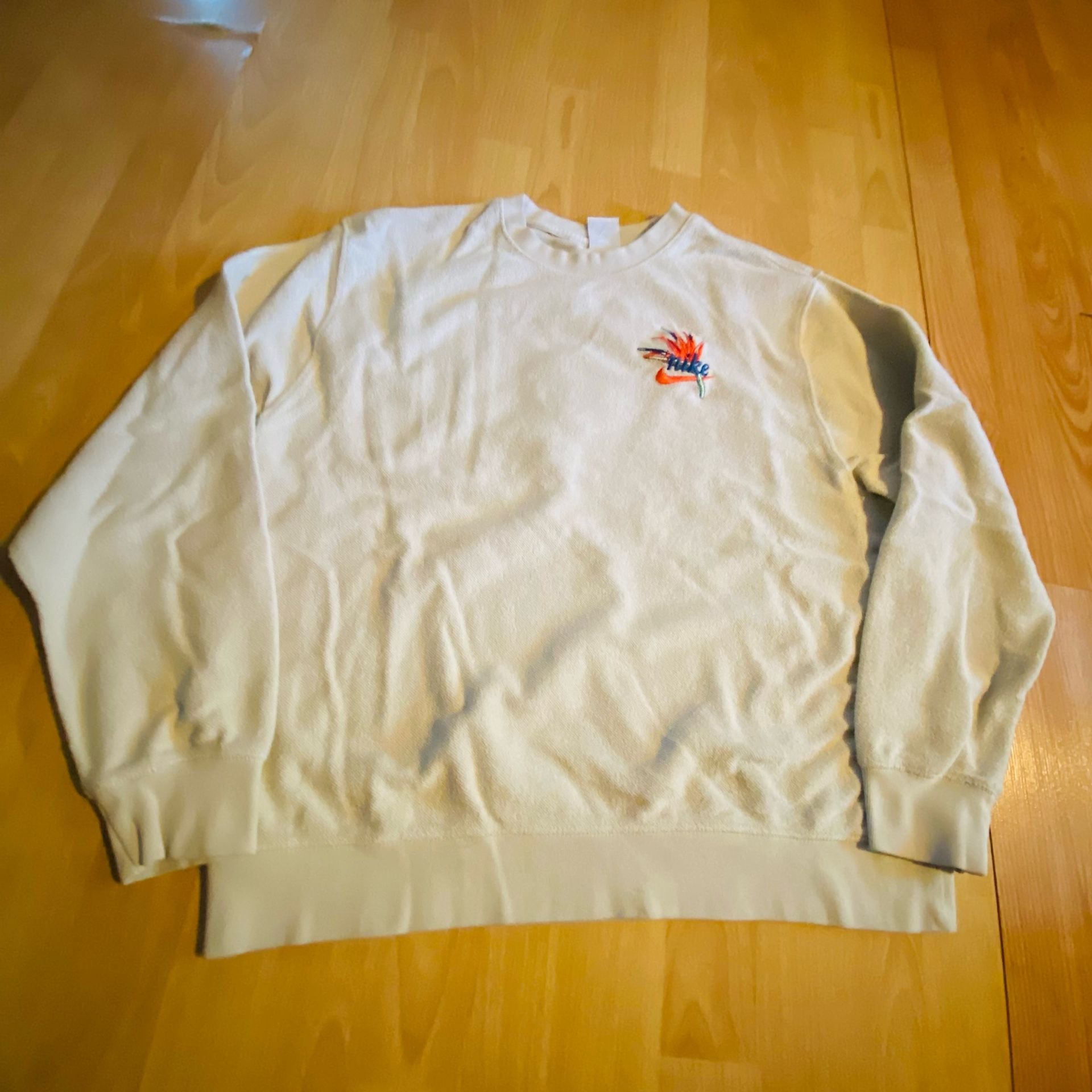 Nike Sweatshirt Size L White Floral Embroidered Just Do It 3