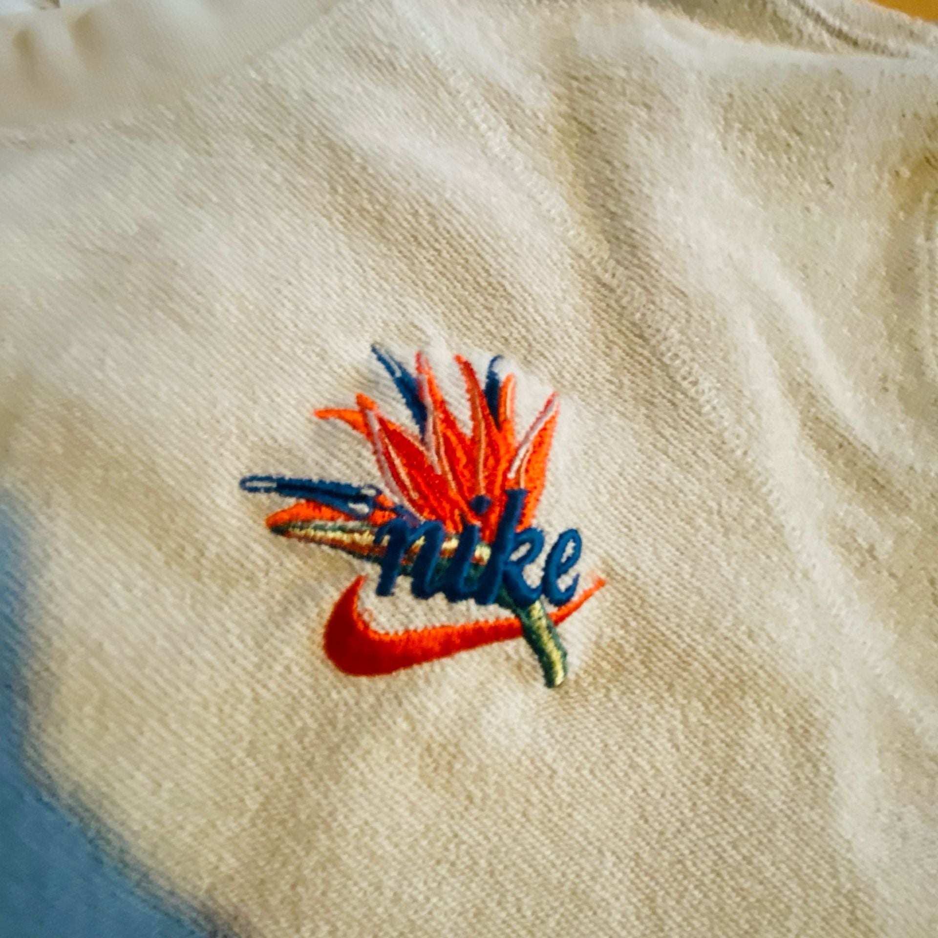 Nike Sweatshirt Size L White Floral Embroidered Just Do It 4