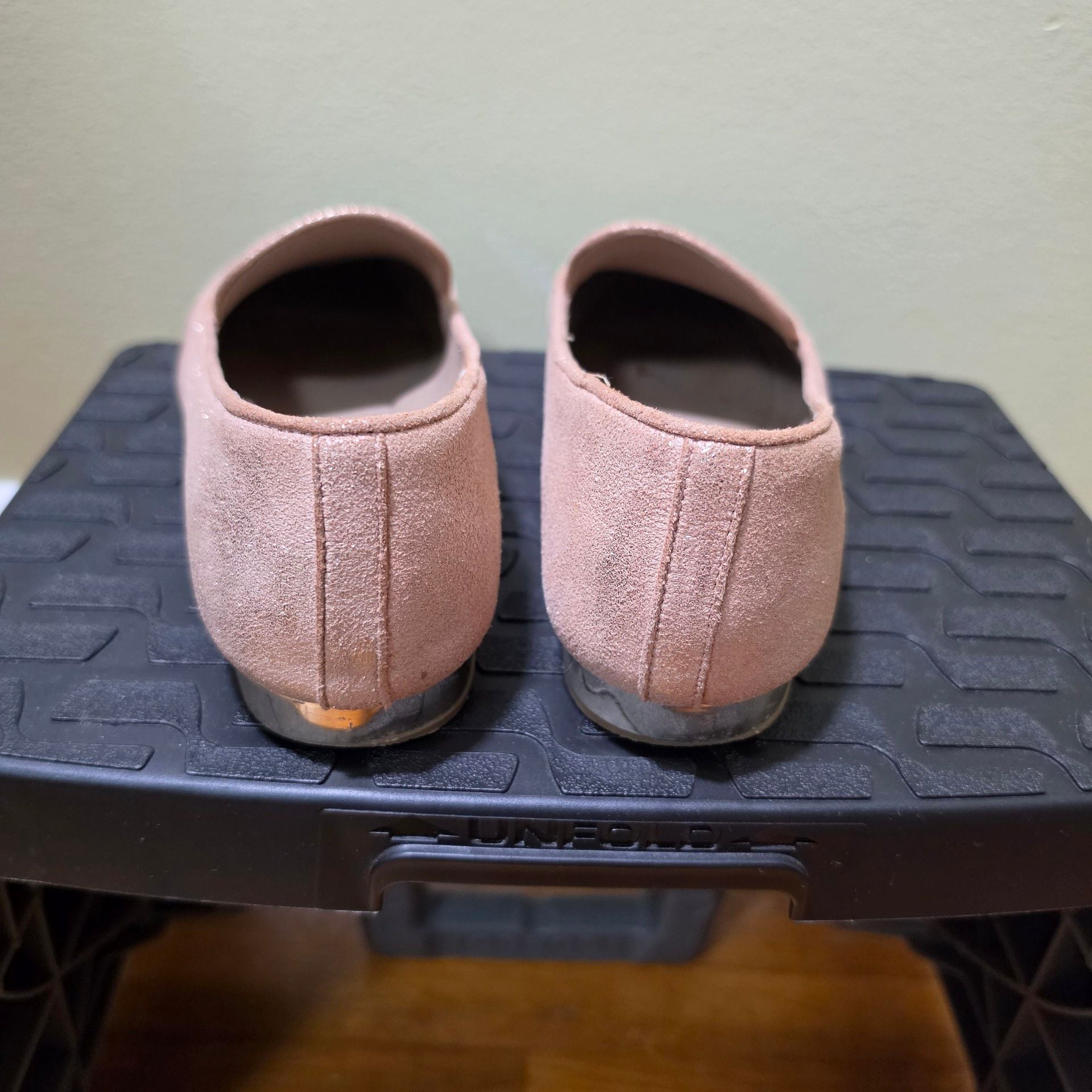 Donald Pliner Honey Loafers Size 7M Pink Metallic Suede Flats 4