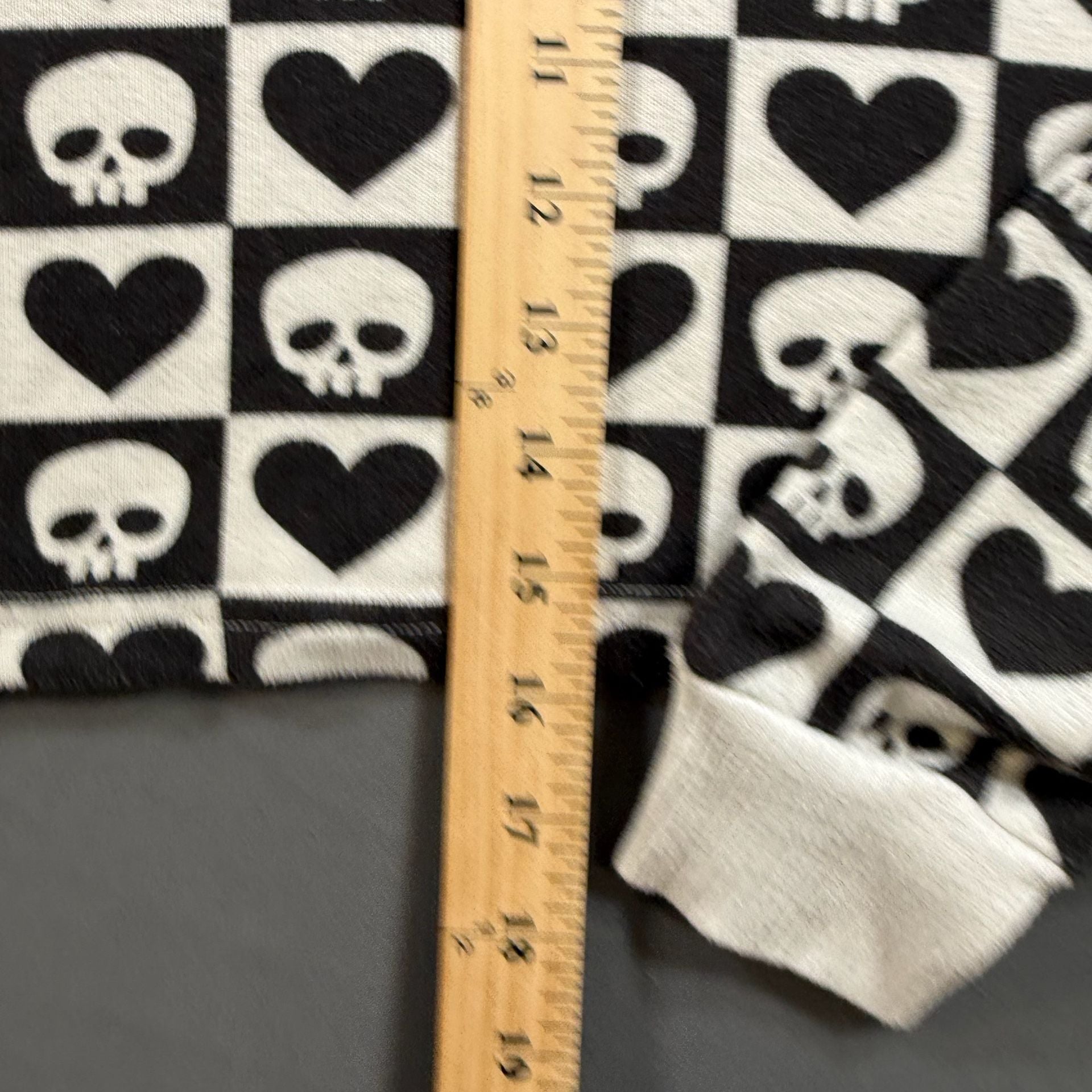 American Eagle AE Lounge Skull Heart Checkerboard Cropped Sweater XS Goth 5