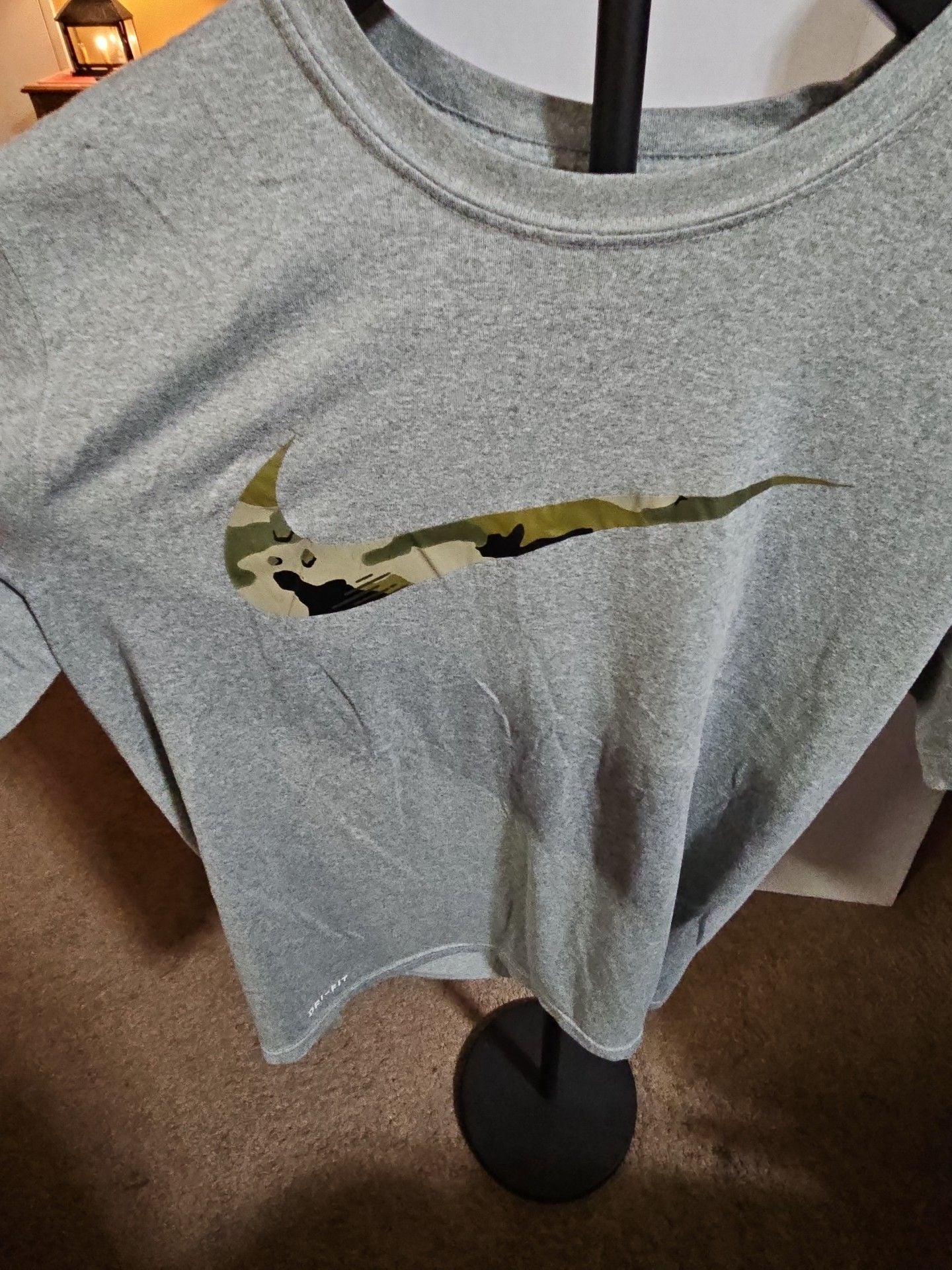 Nike Dri-Fit Camo Swoosh T-Shirt Size M Grey 3