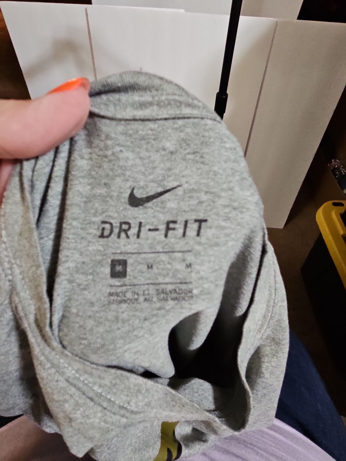 Nike Dri-Fit Camo Swoosh T-Shirt Size M Grey 5