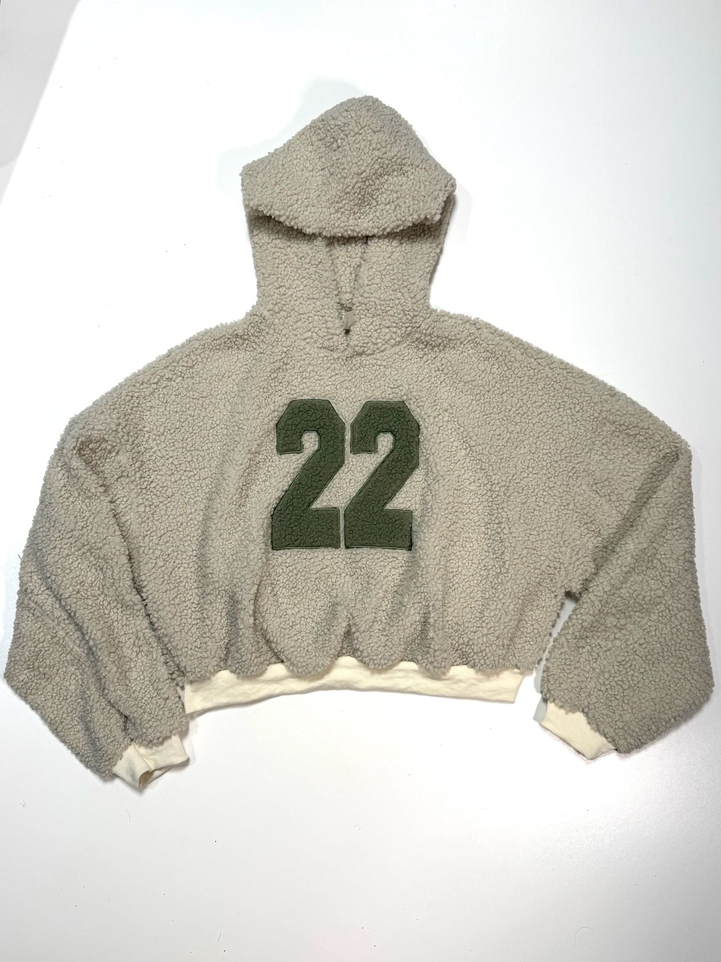 Missguided Women's Hoodie M Varsity Gorpcore Y2K Preppy Streetwear Cropped Sherpa Teddy Fleece Cream Olive Green 22 Patch Oversized Pullover Rib Hem Cuffs Fuzzy Cozy 2