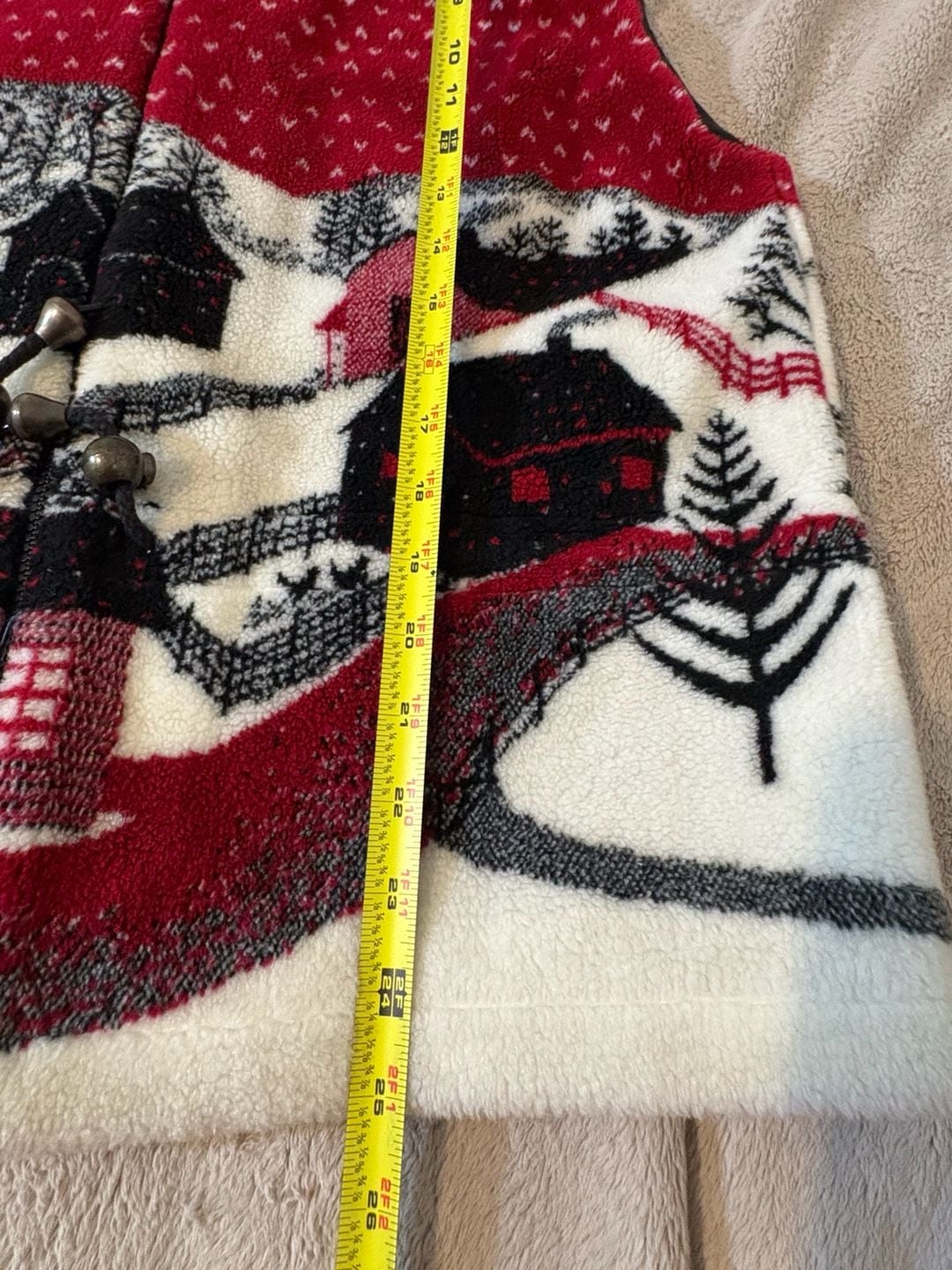 Denali Winter Scene Fleece Vest Size Large Red Christmas Holiday 8