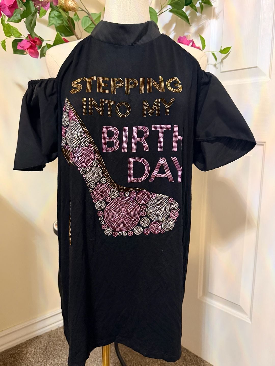 Ashley Stewart Stepping Into My Birthday Cold Shoulder Top Size 18/20 3