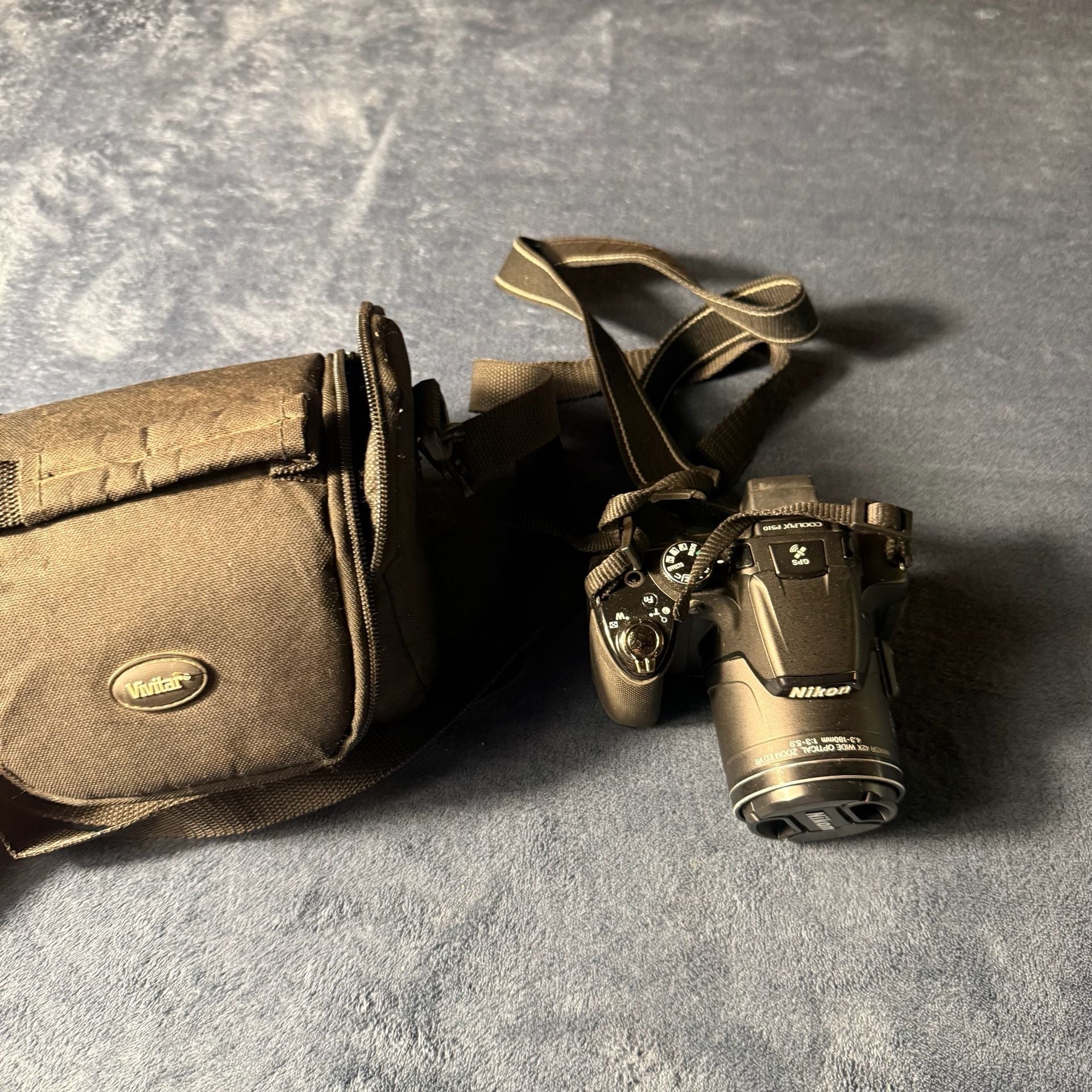 Nikon COOLPIX P510 Digital Camera with Vivitar Case 1