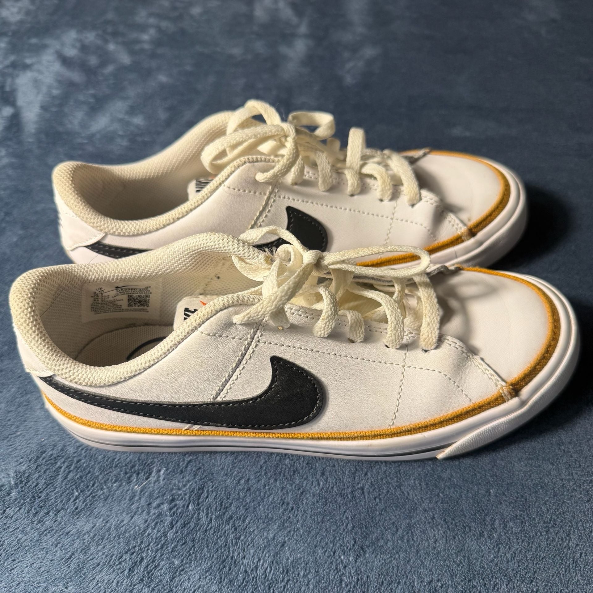 Nike Court Legacy Size 3.5Y White Black Yellow Sneakers 4