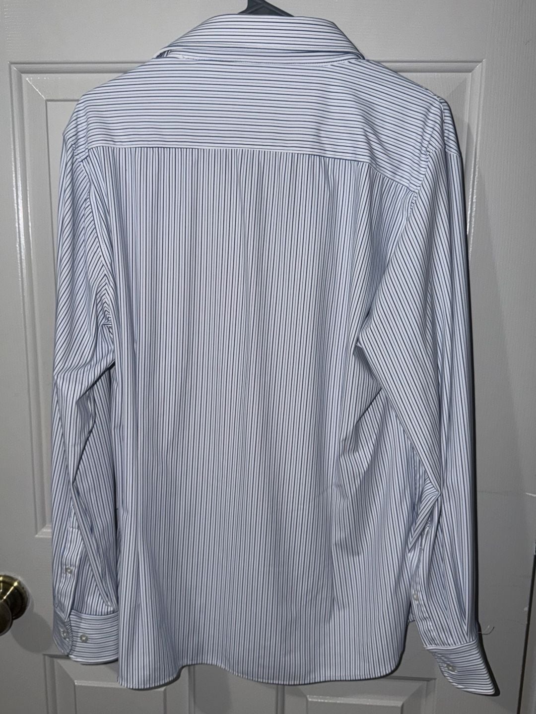 Porter & Ash Dress Shirt Size L Blue White Striped Kinetic Stretch 5