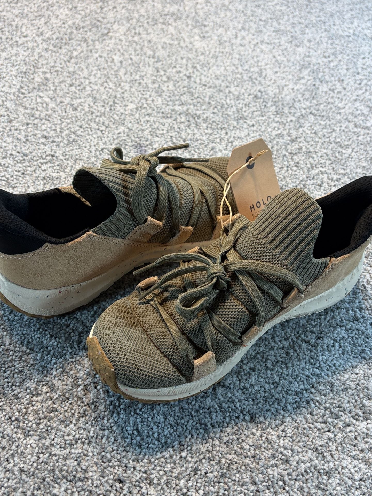 New Holo ECO Maverick Women’s Athletic Sneaker Size 9 Olive Green/Tan 11