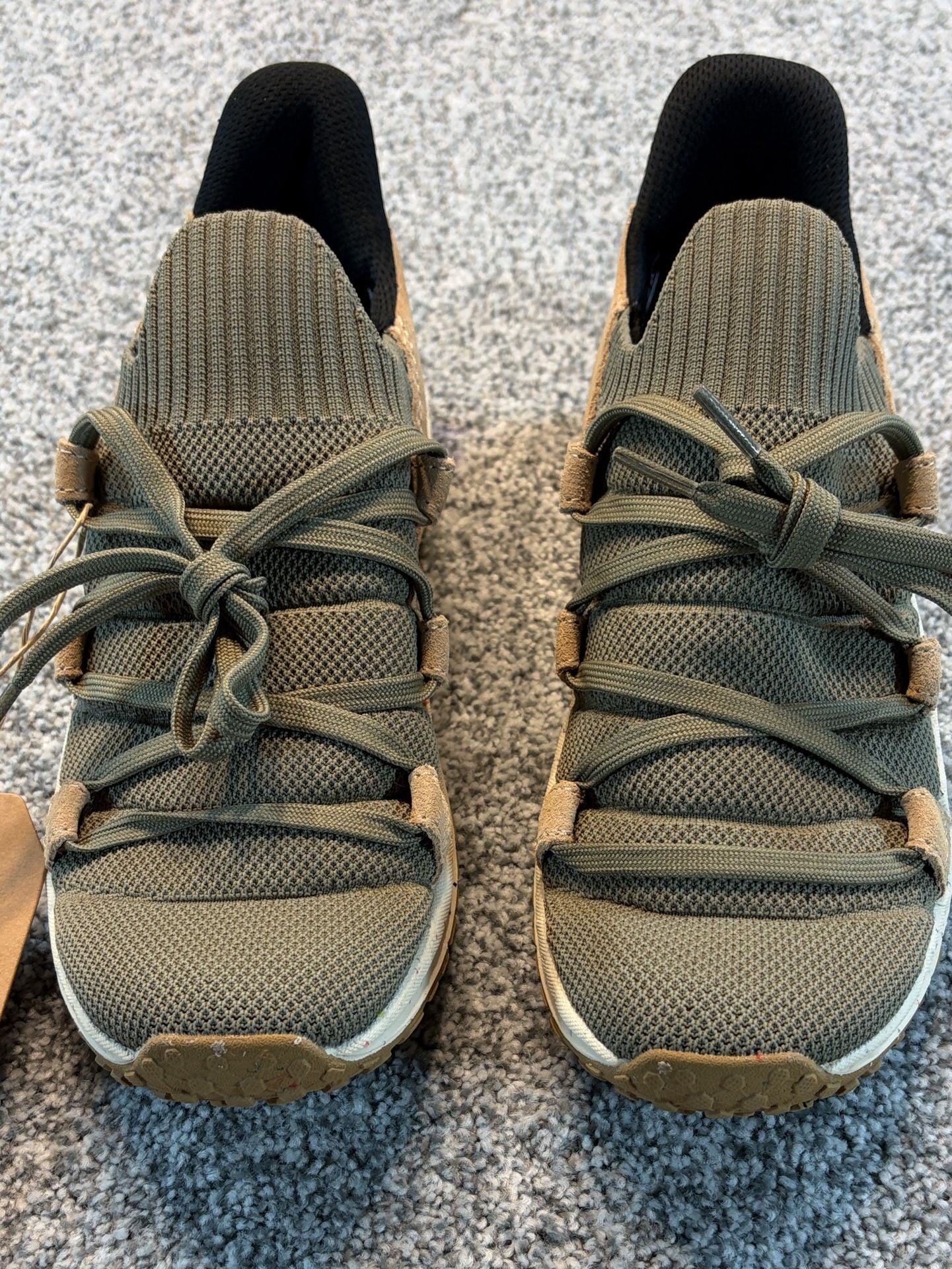 New Holo ECO Maverick Women’s Athletic Sneaker Size 9 Olive Green/Tan 12