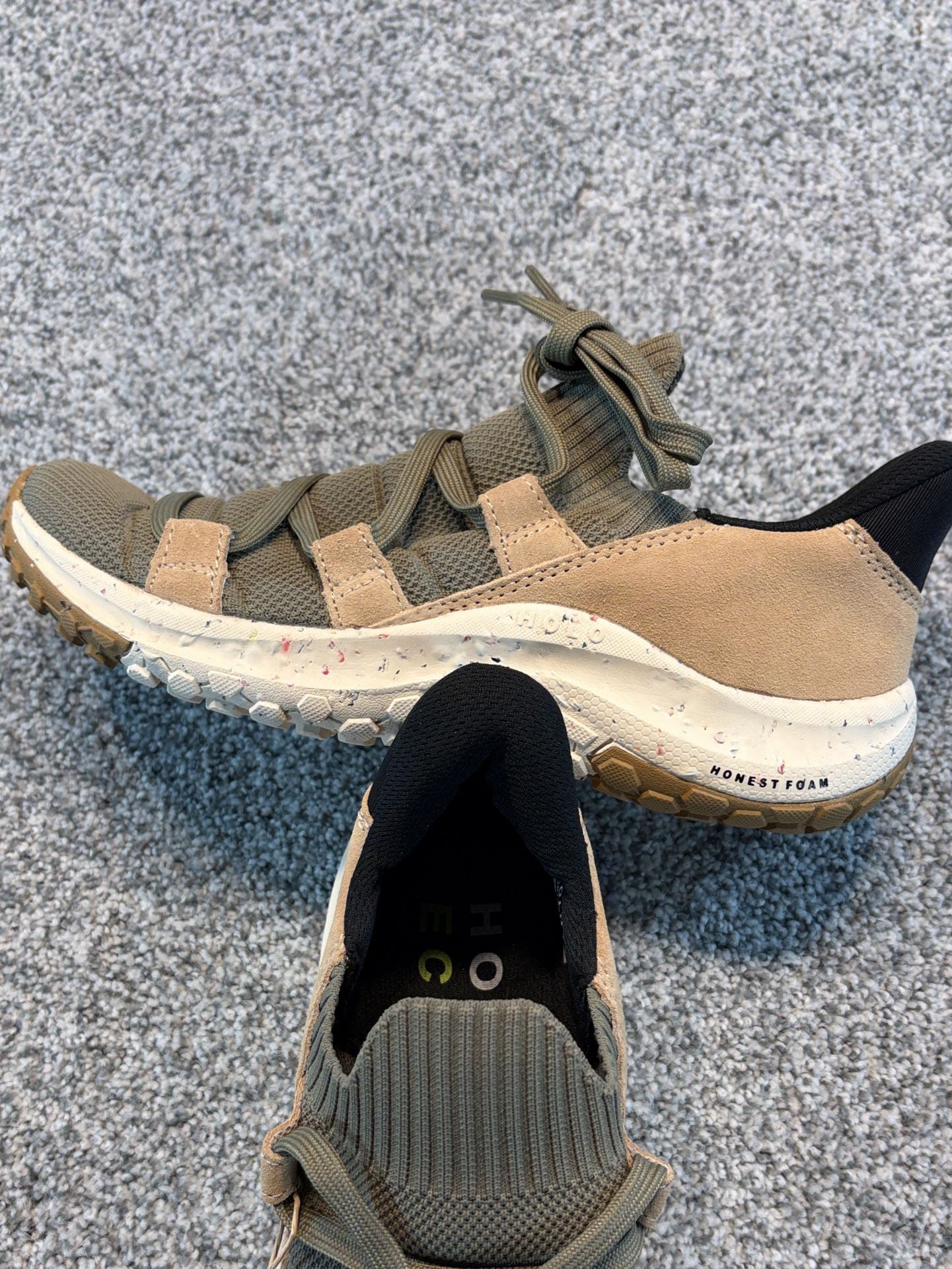 New Holo ECO Maverick Women’s Athletic Sneaker Size 9 Olive Green/Tan 14