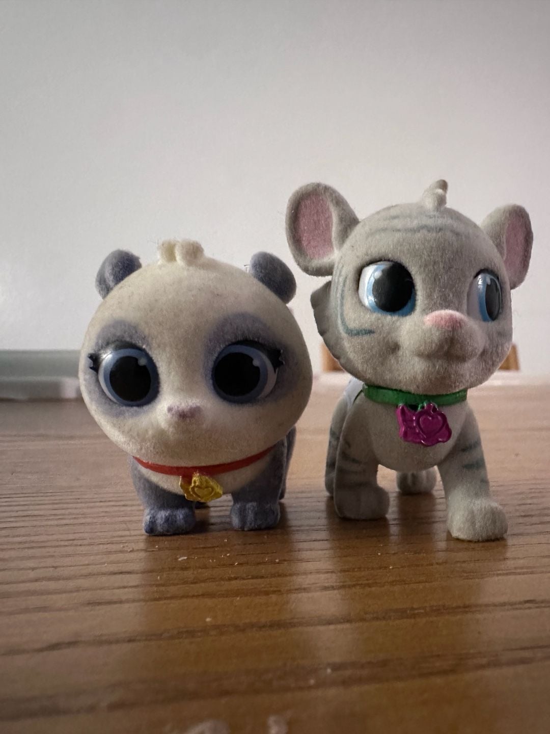 Paloma & Tiger Toy Figures Flocked Animal Set 2