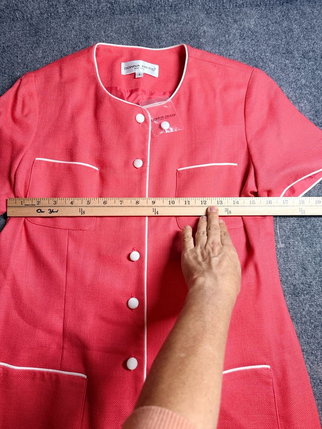 Donna Ricco New Vintage Coral Pink White Button 7