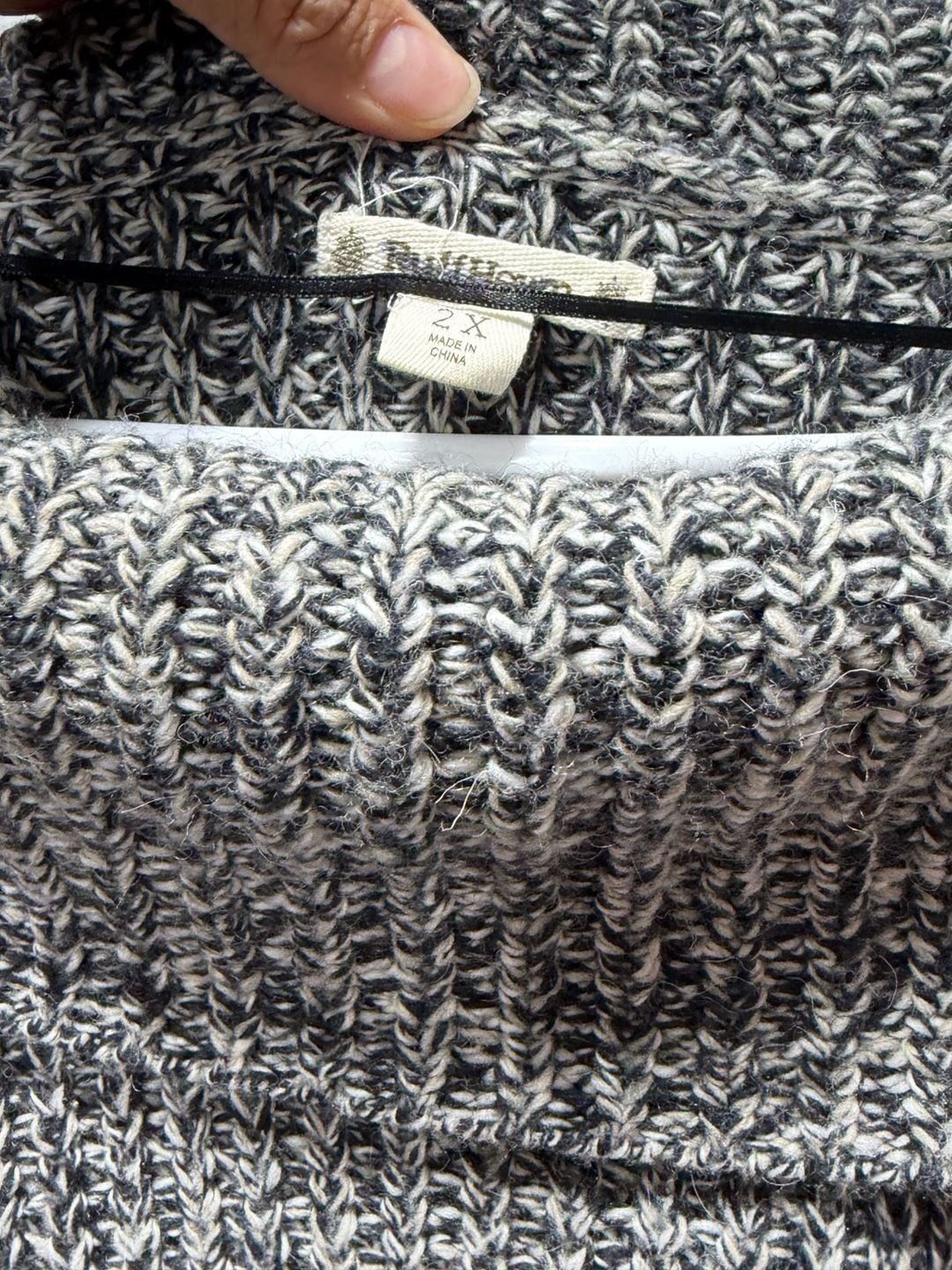 Cowl Neck Sweater Size 2X Black White Knit Cold Shoulder 5