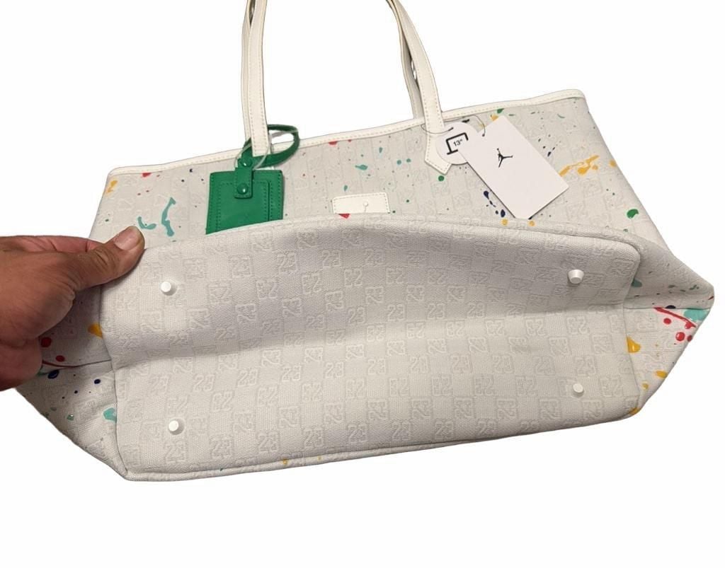 Jordan Monogram Men's / Unisex Tote Bag (32L) Sail / White MA0896-782 6