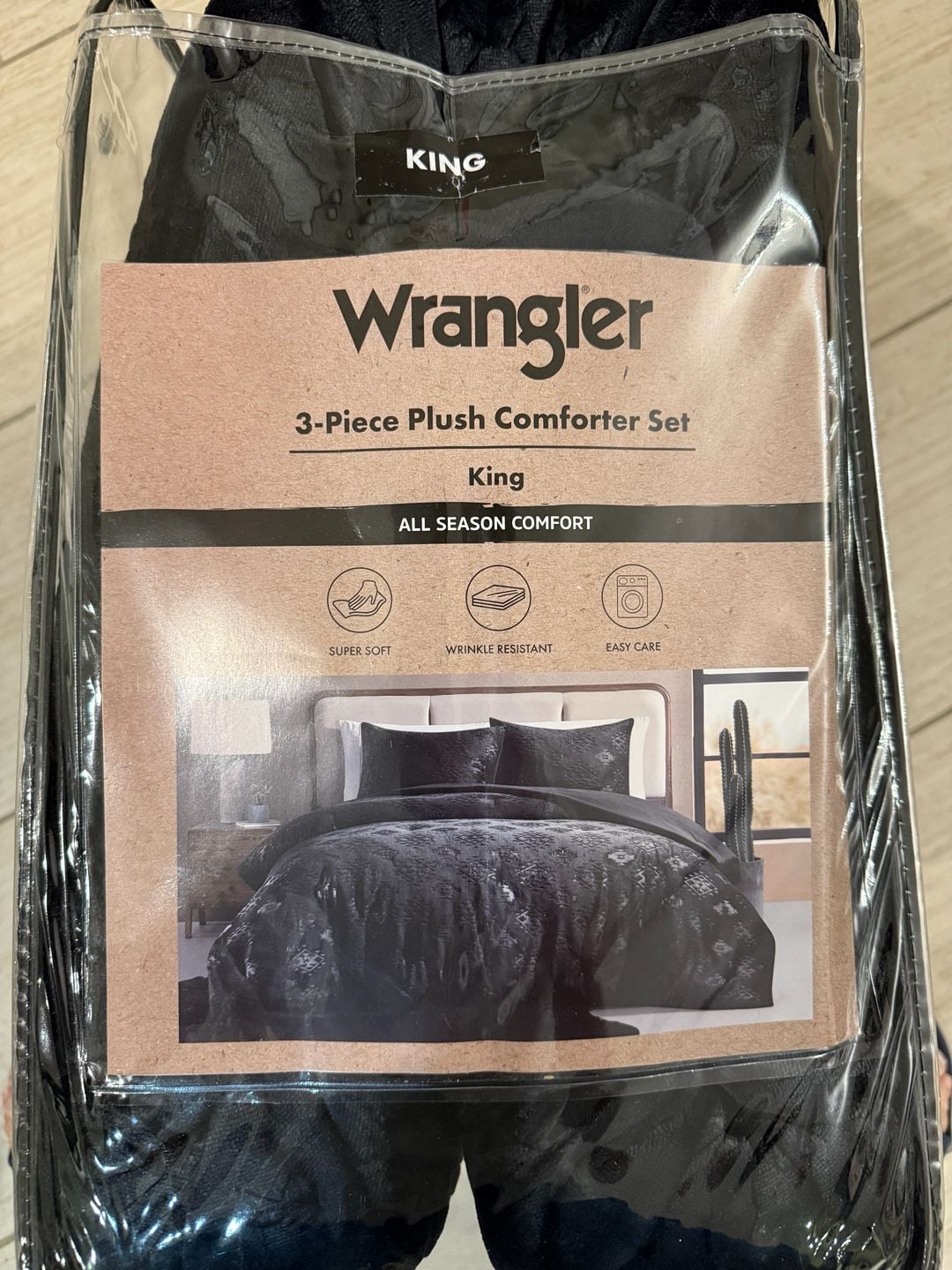 Wrangler 3-Piece Plush Comforter Set King Black 1