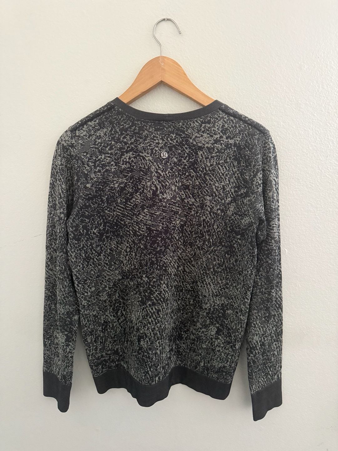 Lululemon Swiftly Breathe Long Sleeve Floral Fauna Black Gray 3